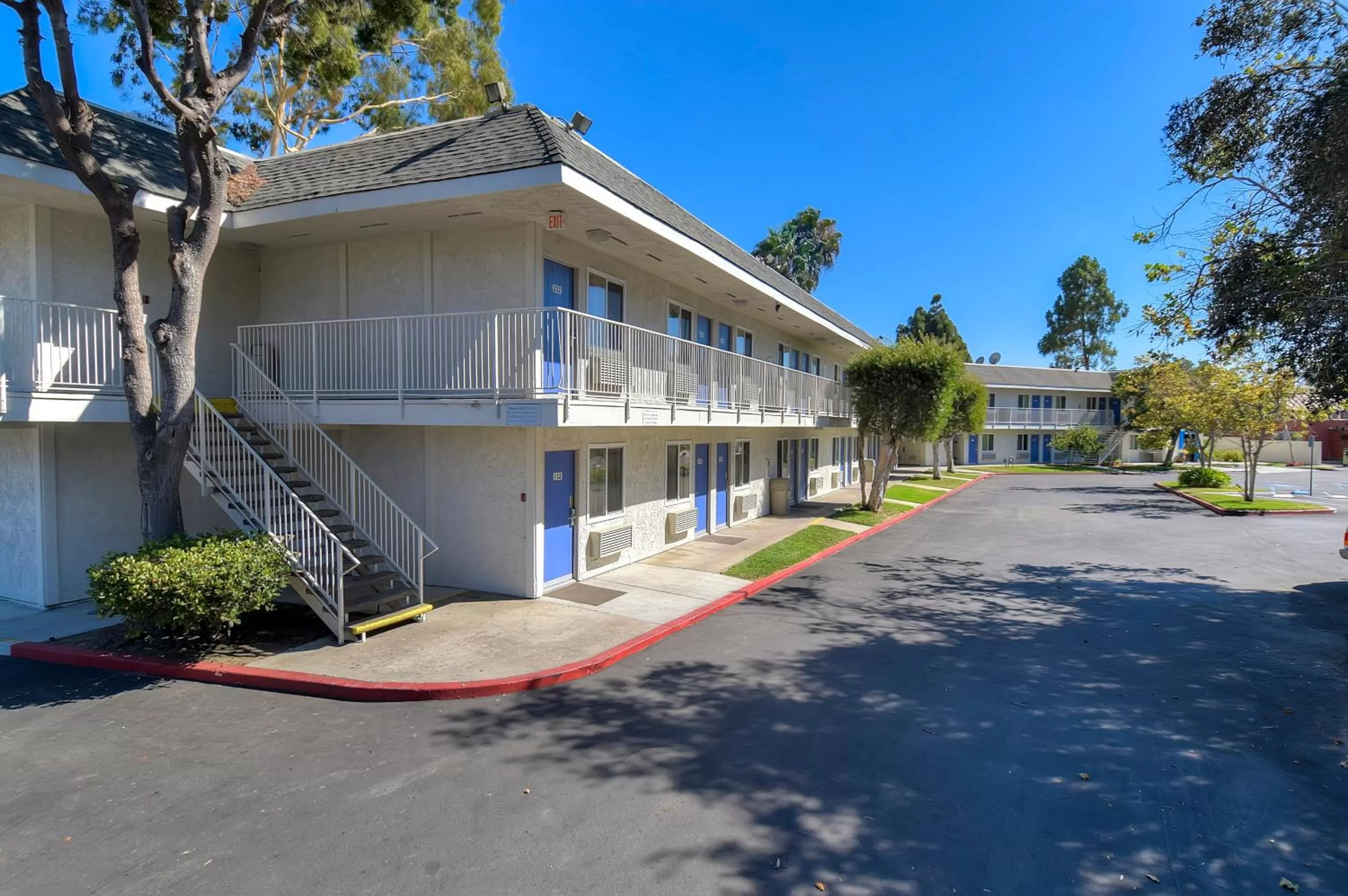 Facade/entrance in Motel 6-San Diego, CA - North