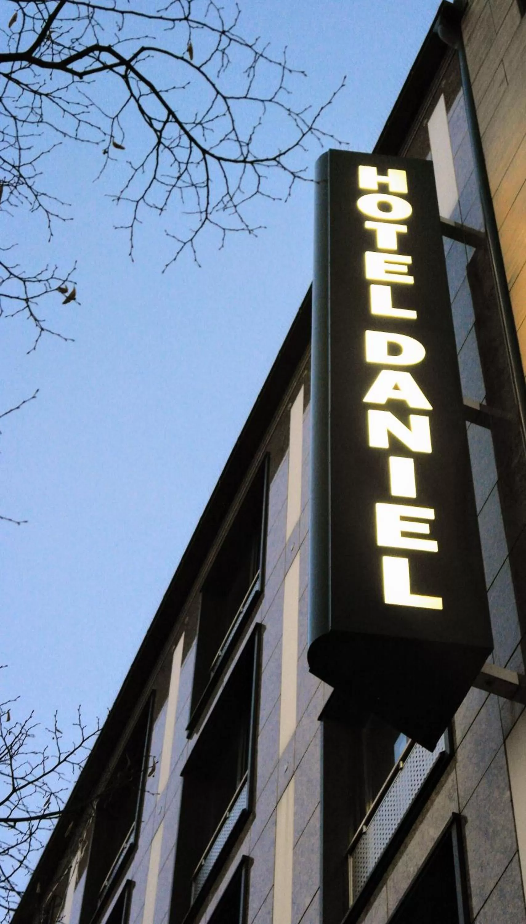 Facade/entrance in Hotel Daniel