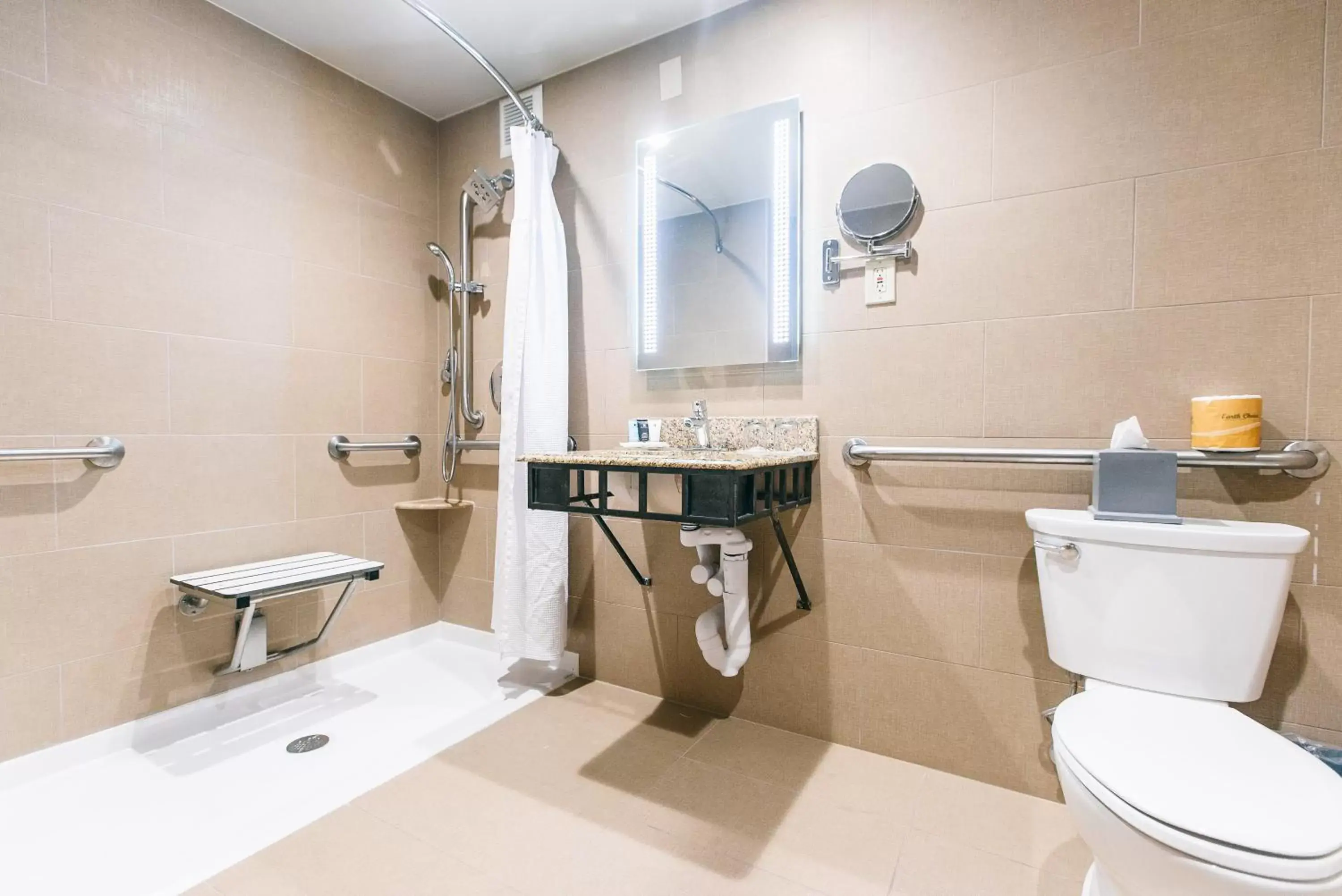 Photo of the whole room, Bathroom in Crowne Plaza Hotel Harrisburg-Hershey, an IHG Hotel
