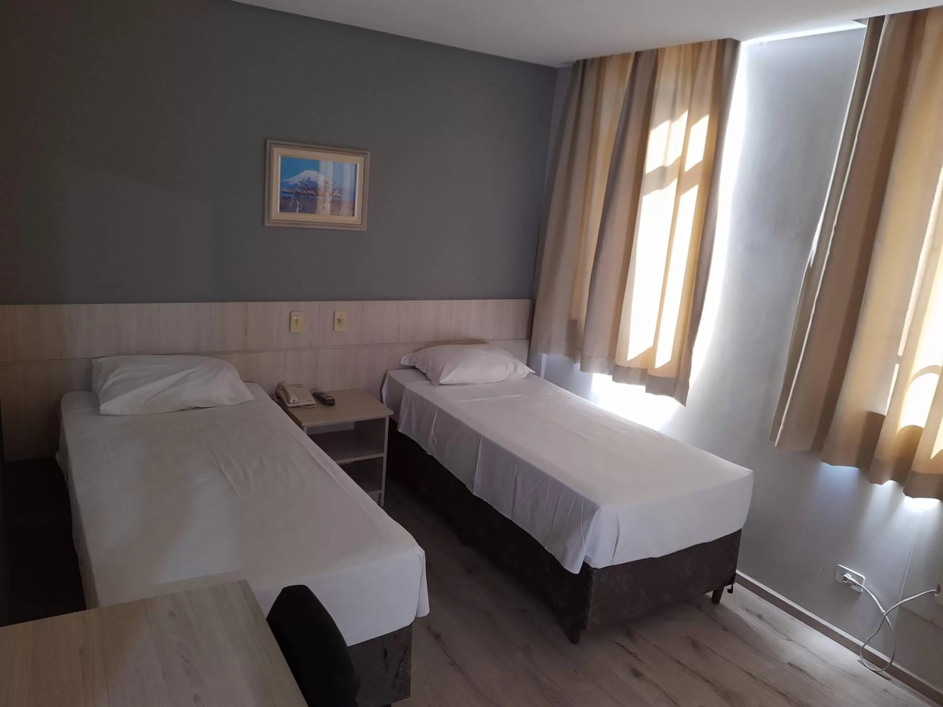 Photo of the whole room, Bed in Rede Andrade Guaíra