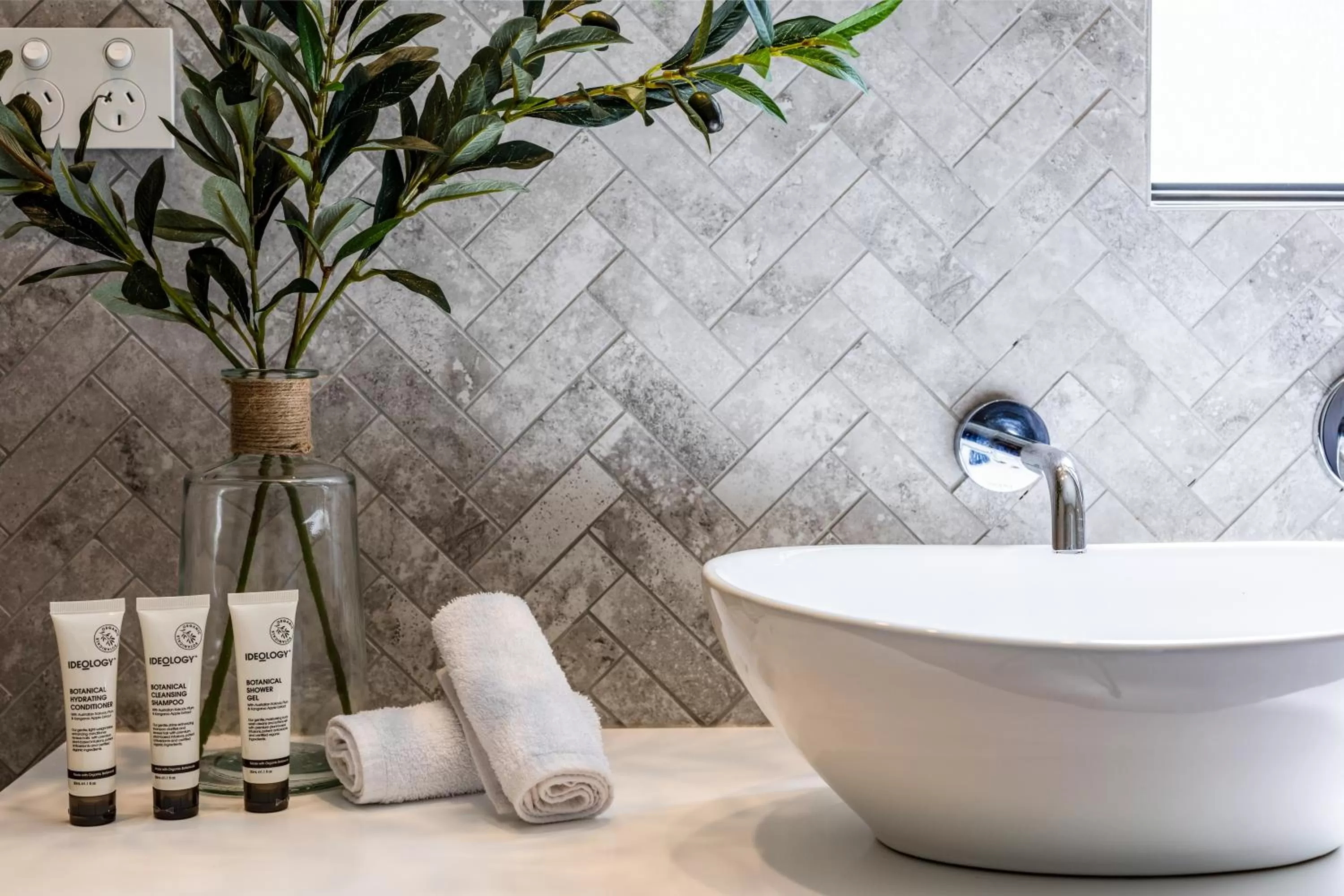 Bathroom in Camden Valley Inn