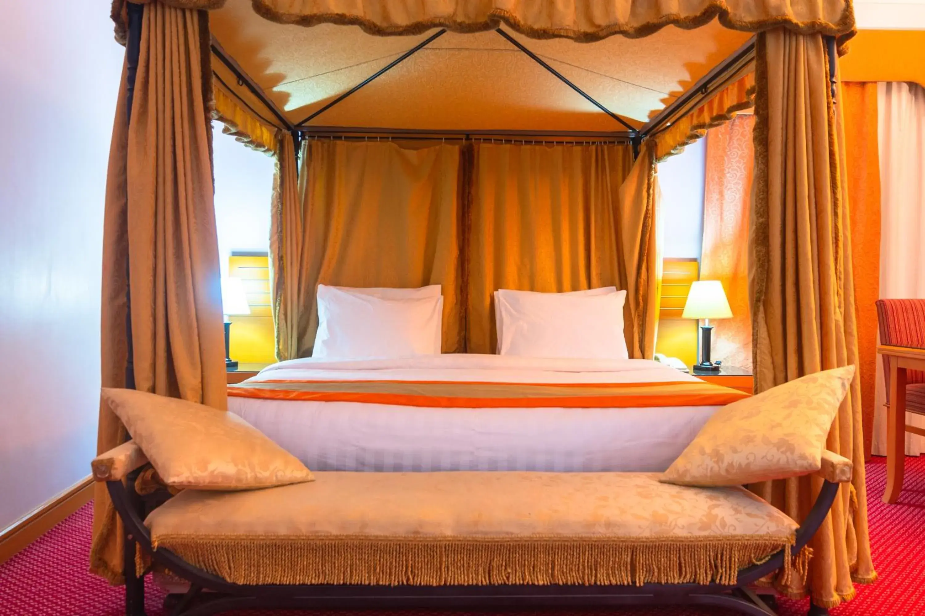 Bedroom, Bed in Golden Tulip Deira Hotel