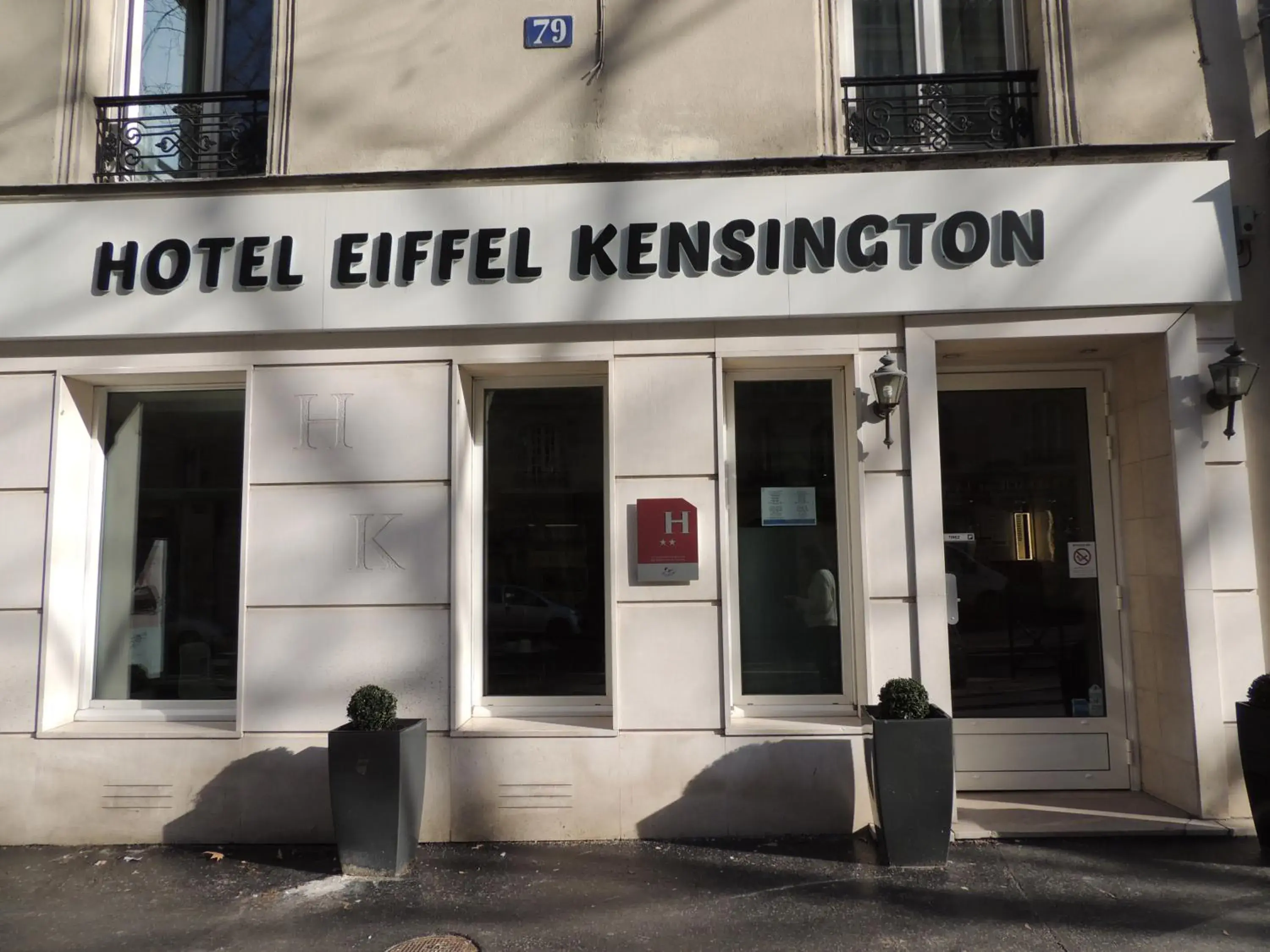 Facade/entrance in Hôtel Eiffel Kensington