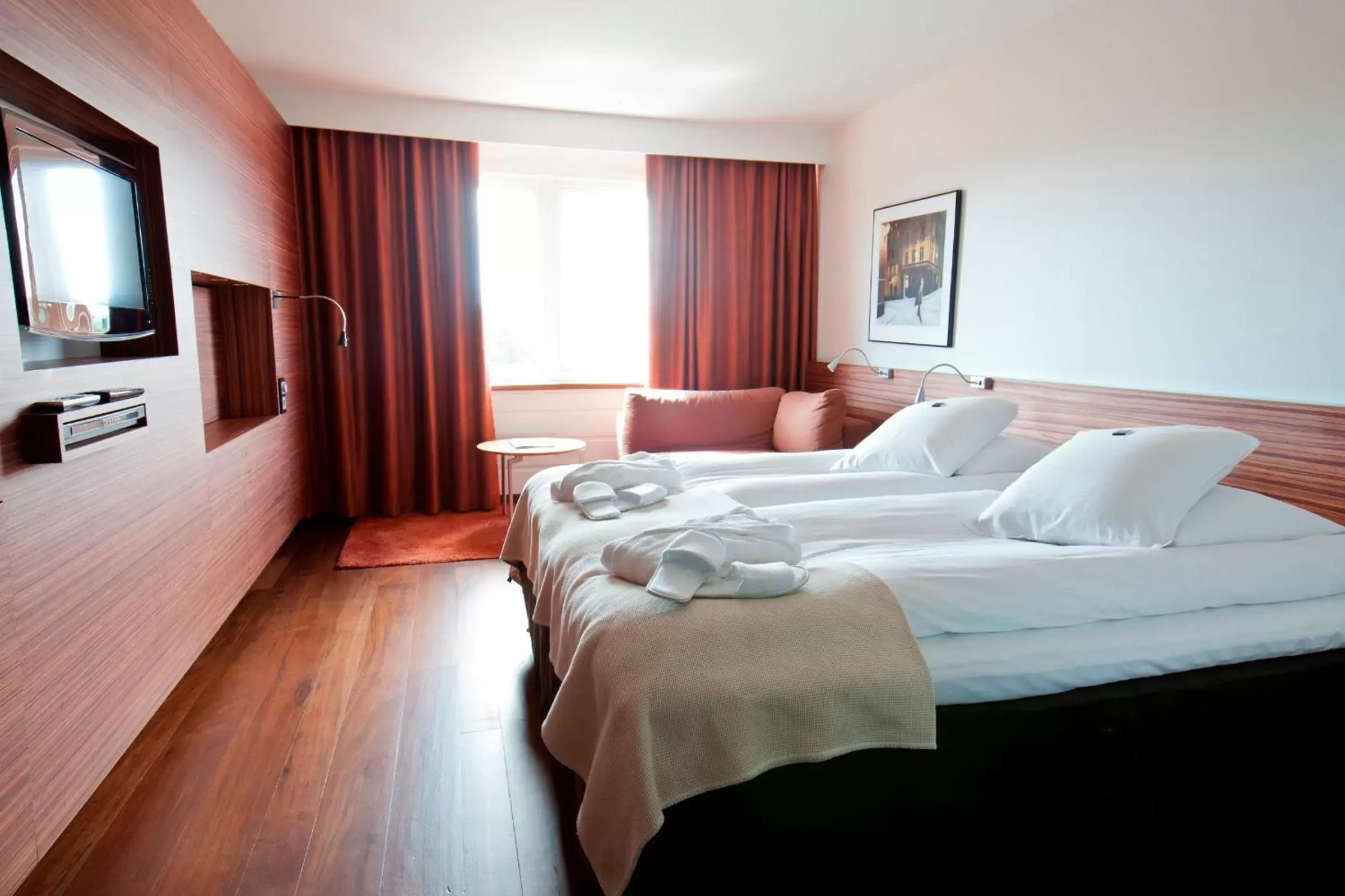 Photo of the whole room, Bed in Quality Hotel Grand, Borås