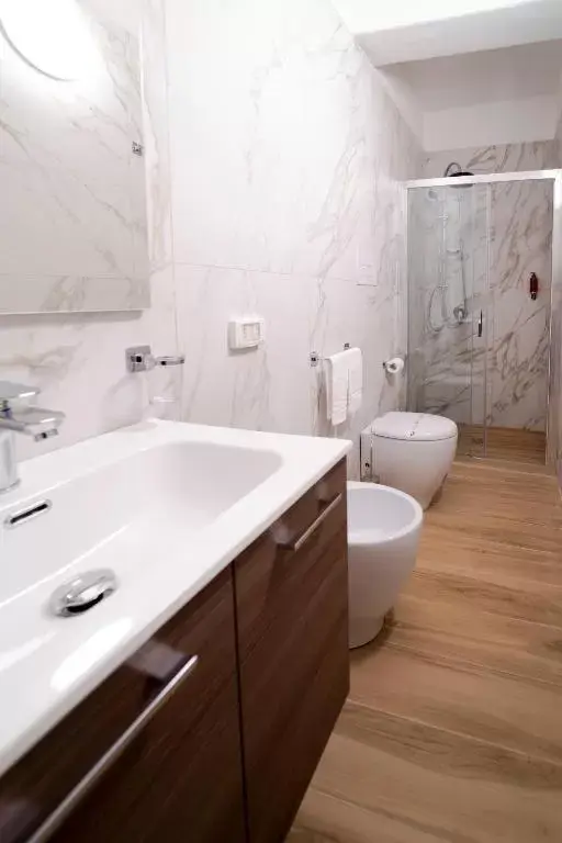 Bathroom in Ballaro' Hotel - Budget Room
