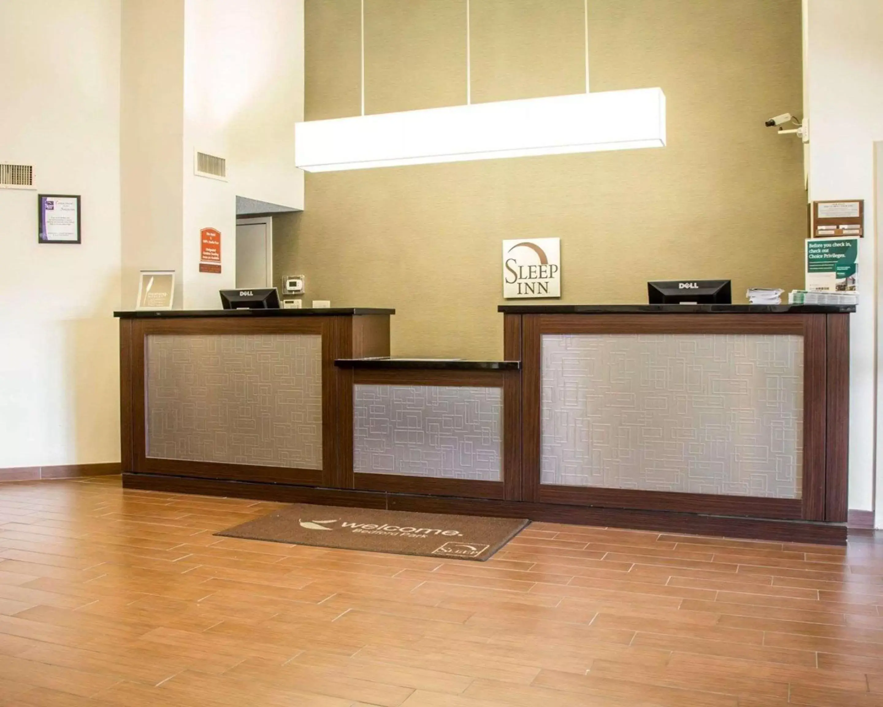 Lobby or reception, Lobby/Reception in Sleep Inn Midway Airport Bedford Park