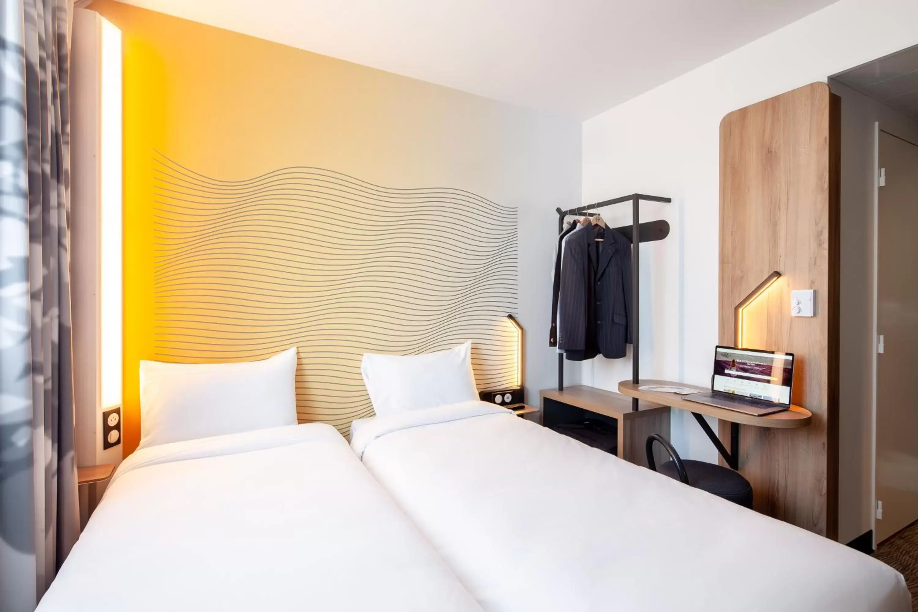 Bedroom, Bed in B&B HOTEL Igny Palaiseau