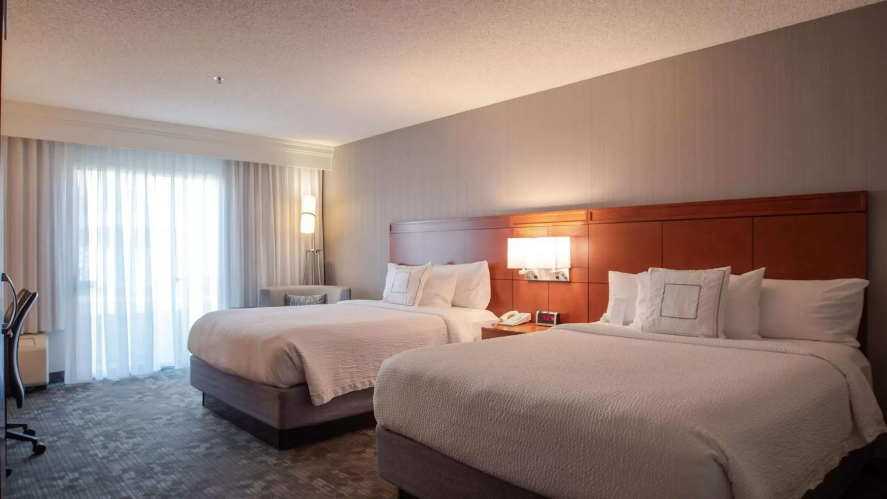 Photo of the whole room, Bed in Sonesta Select Camarillo Photo of the whole room, Bed in Sonesta Select Camarillo