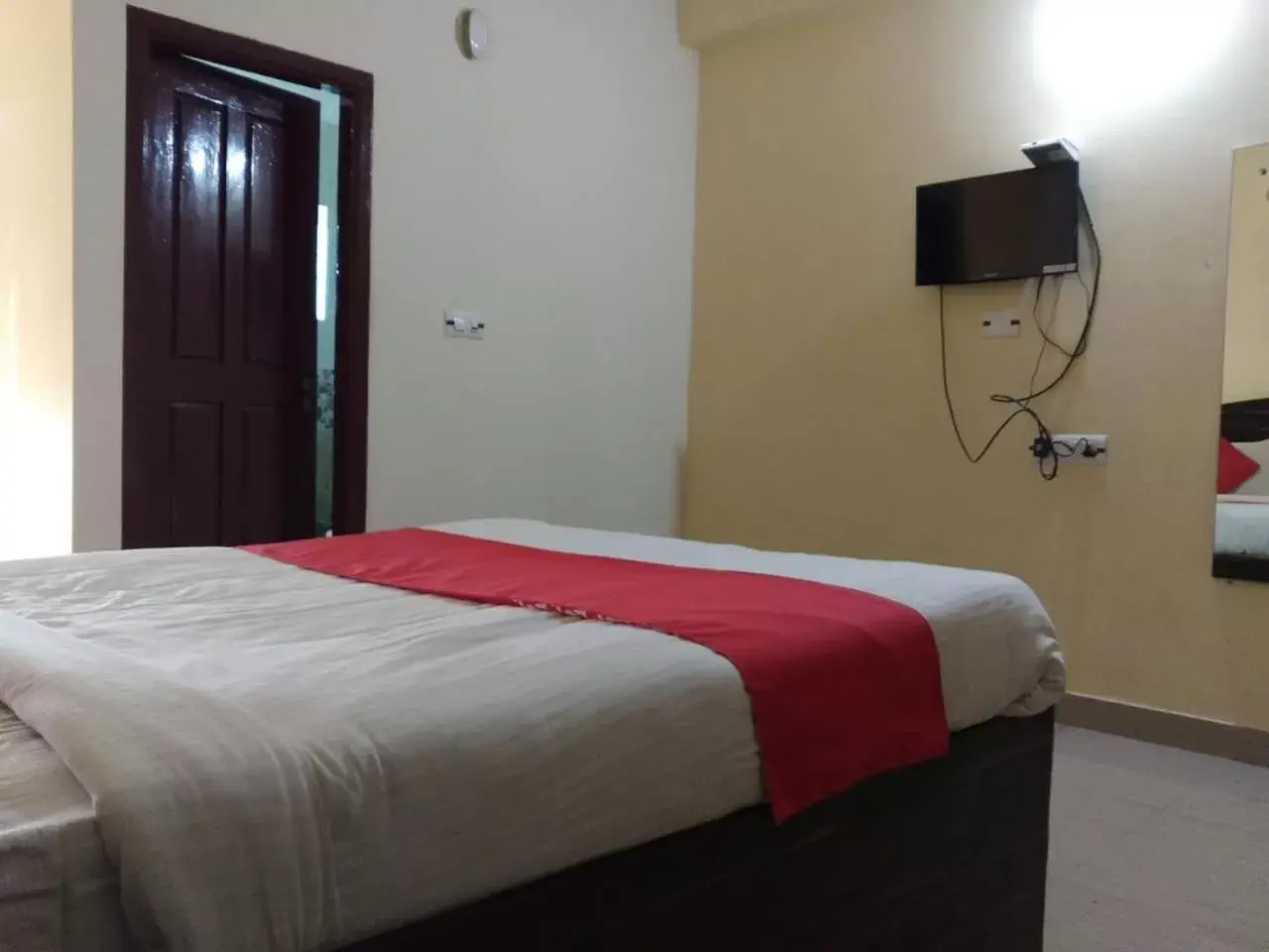 Bedroom, Bed in STAYMAKER Srinivasa Residency