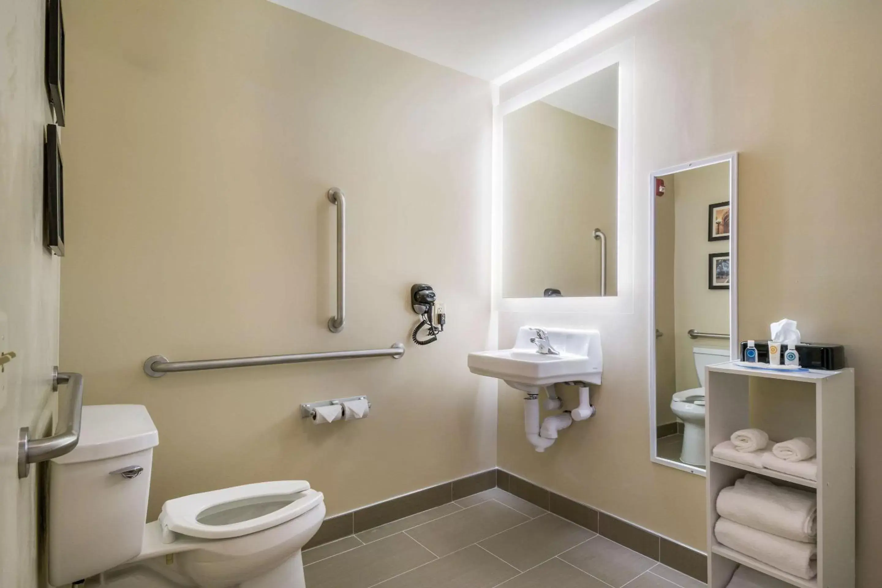 Bathroom in Comfort Inn & Suites Harrisburg - Hershey West