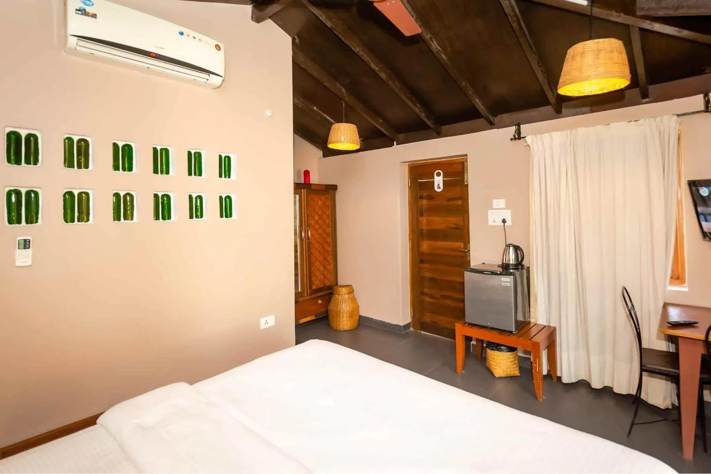 Bedroom, Bed in Fiesta Beach Resort