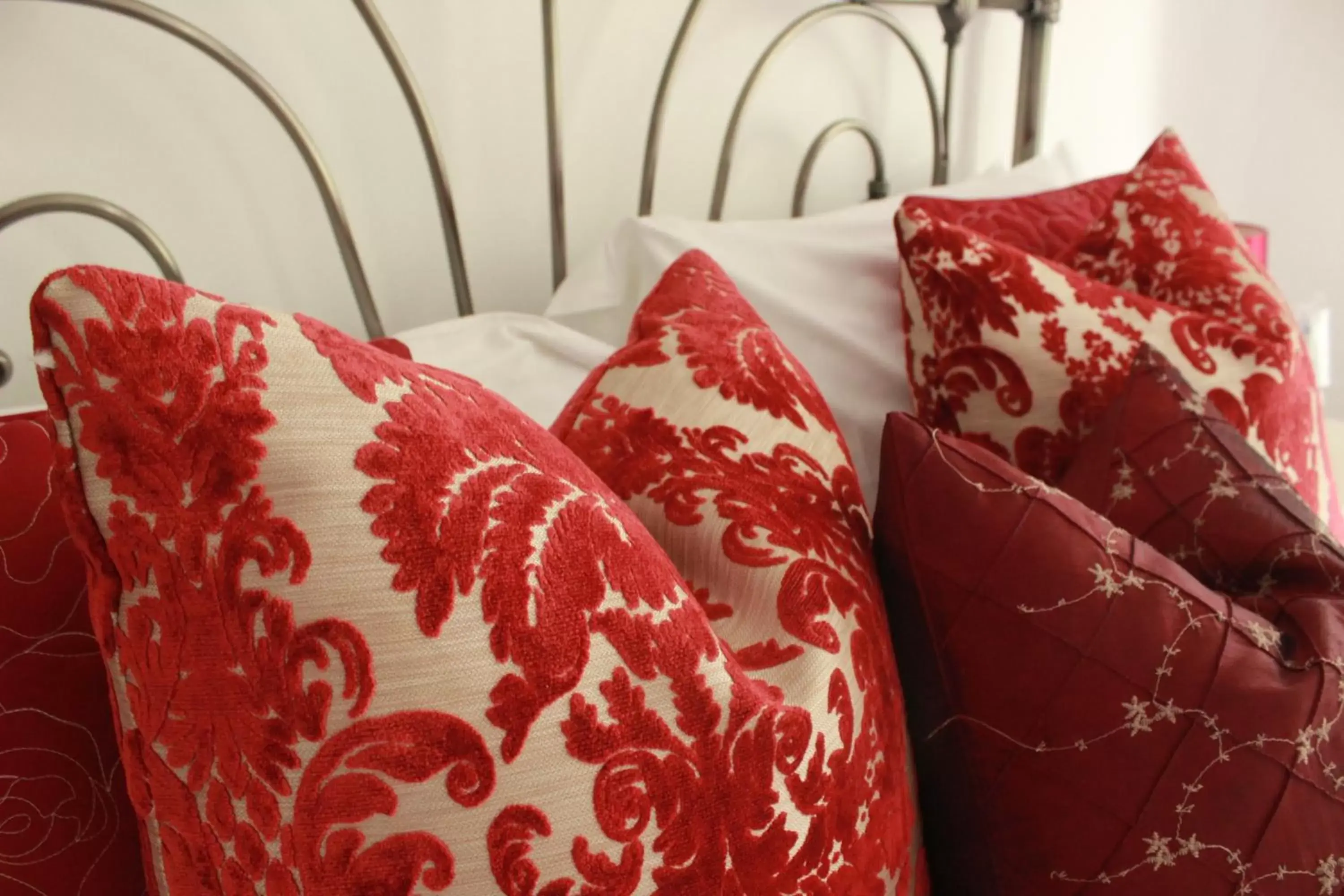 King En-suite - single occupancy - Breakfast Included - NOT Pet Friendly in Kings Head Inn King En-suite - single occupancy - Breakfast Included - NOT Pet Friendly in Kings Head Inn