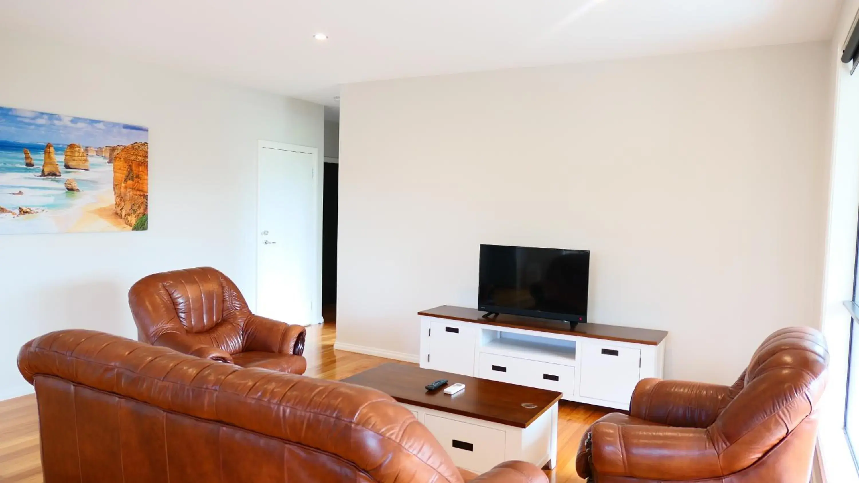 Seating Area in Apollo Bay Seal Apartments