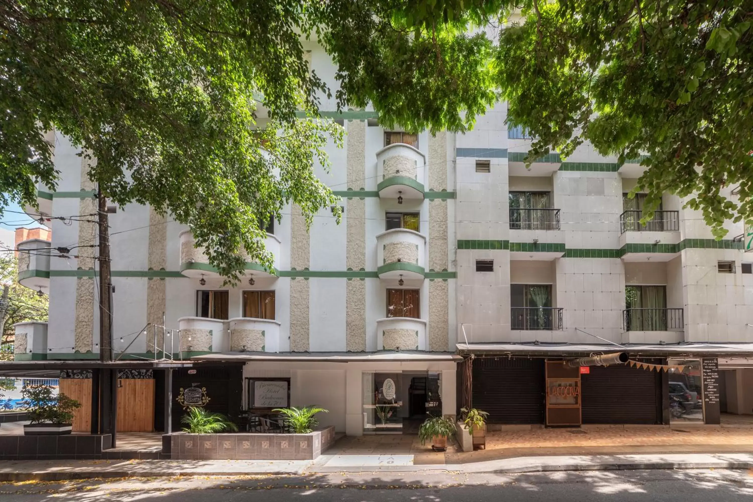 Ayenda 1228 Balcones de la 70 Ayenda 1228 Balcones de la 70