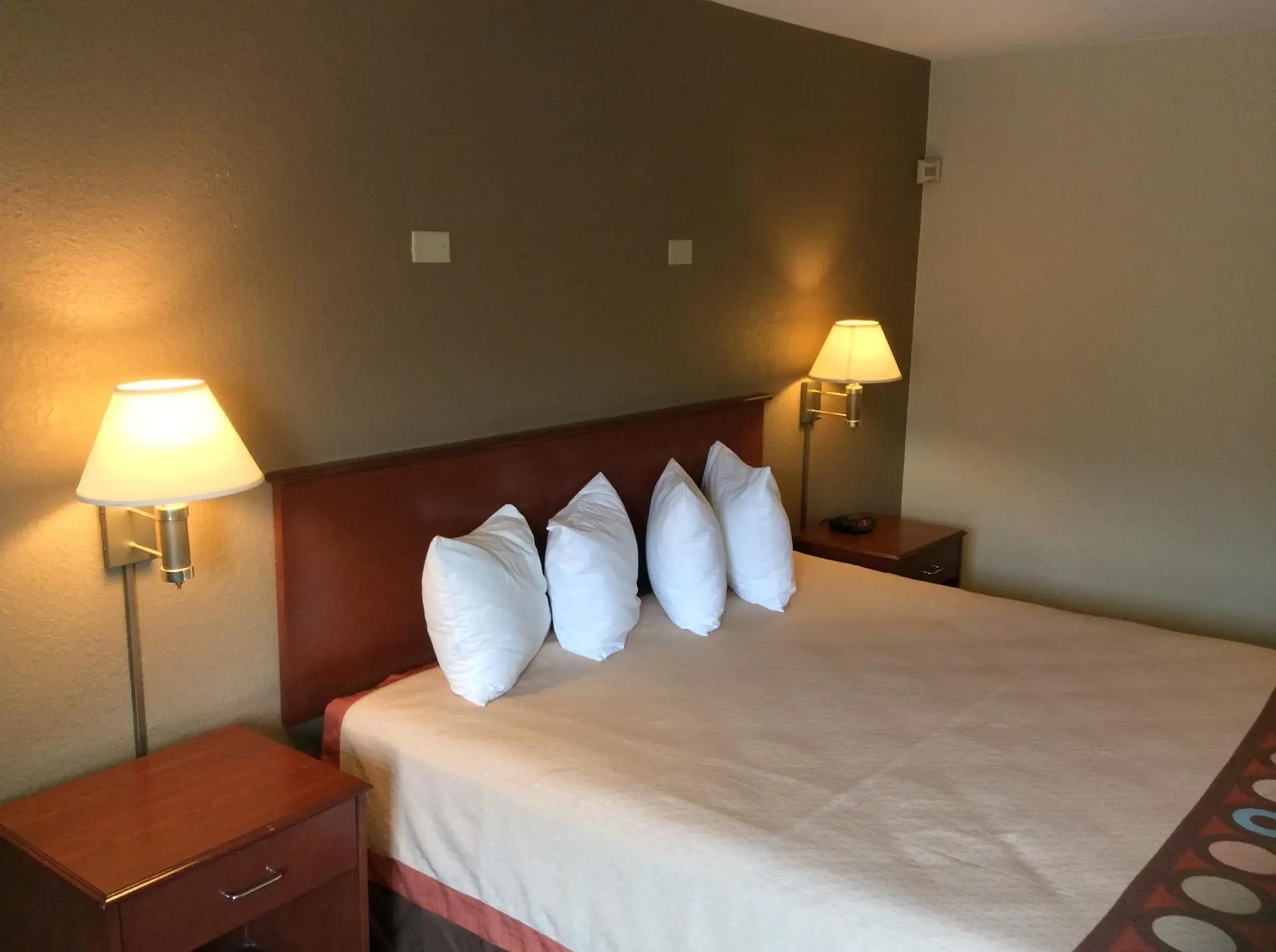 King Room - Smoking in Super 8 by Wyndham Marshalltown King Room - Smoking in Super 8 by Wyndham Marshalltown