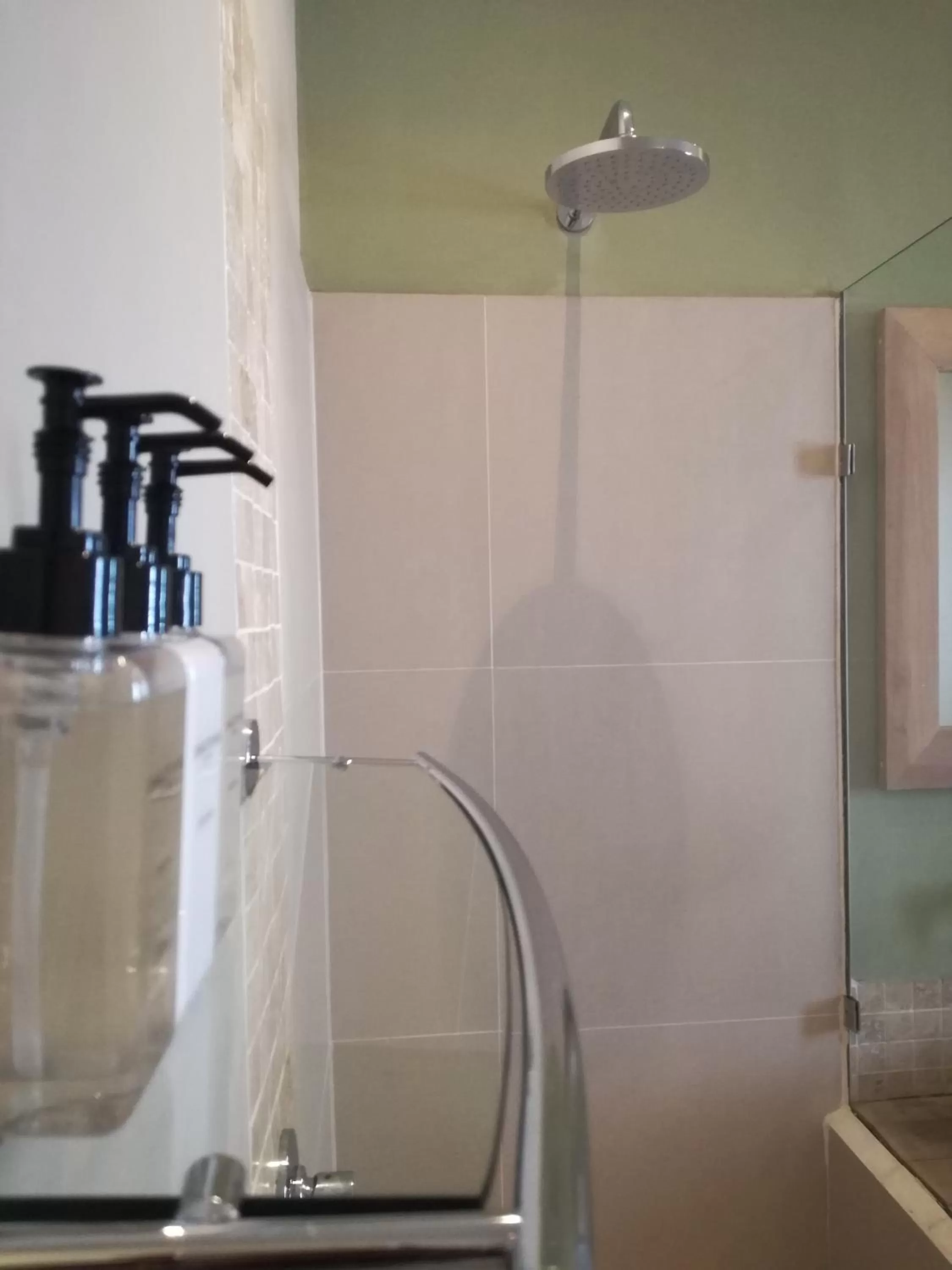 Shower in Sugar Hotel