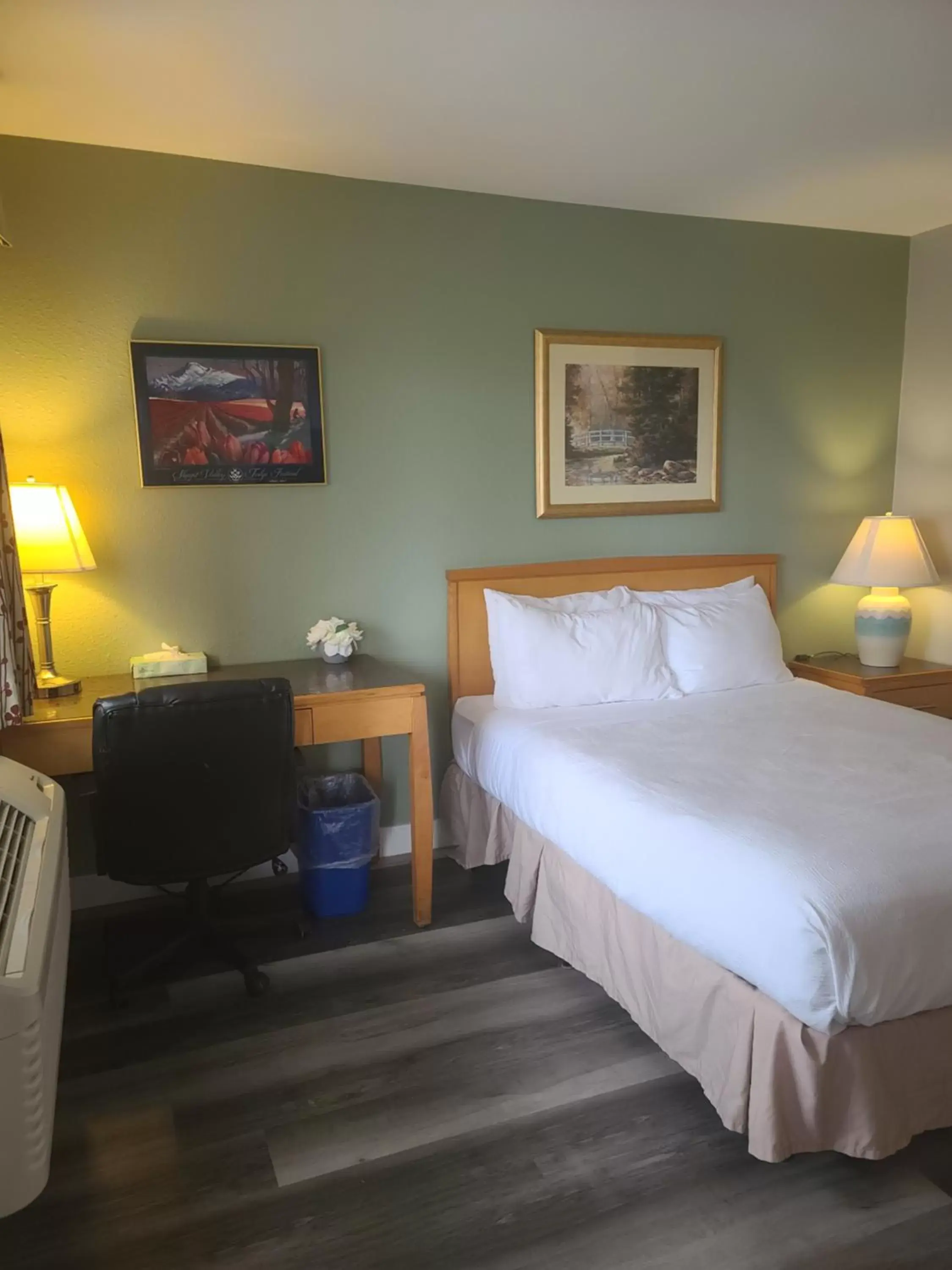 Bed in Tulip Inn Mount Vernon Bed in Tulip Inn Mount Vernon