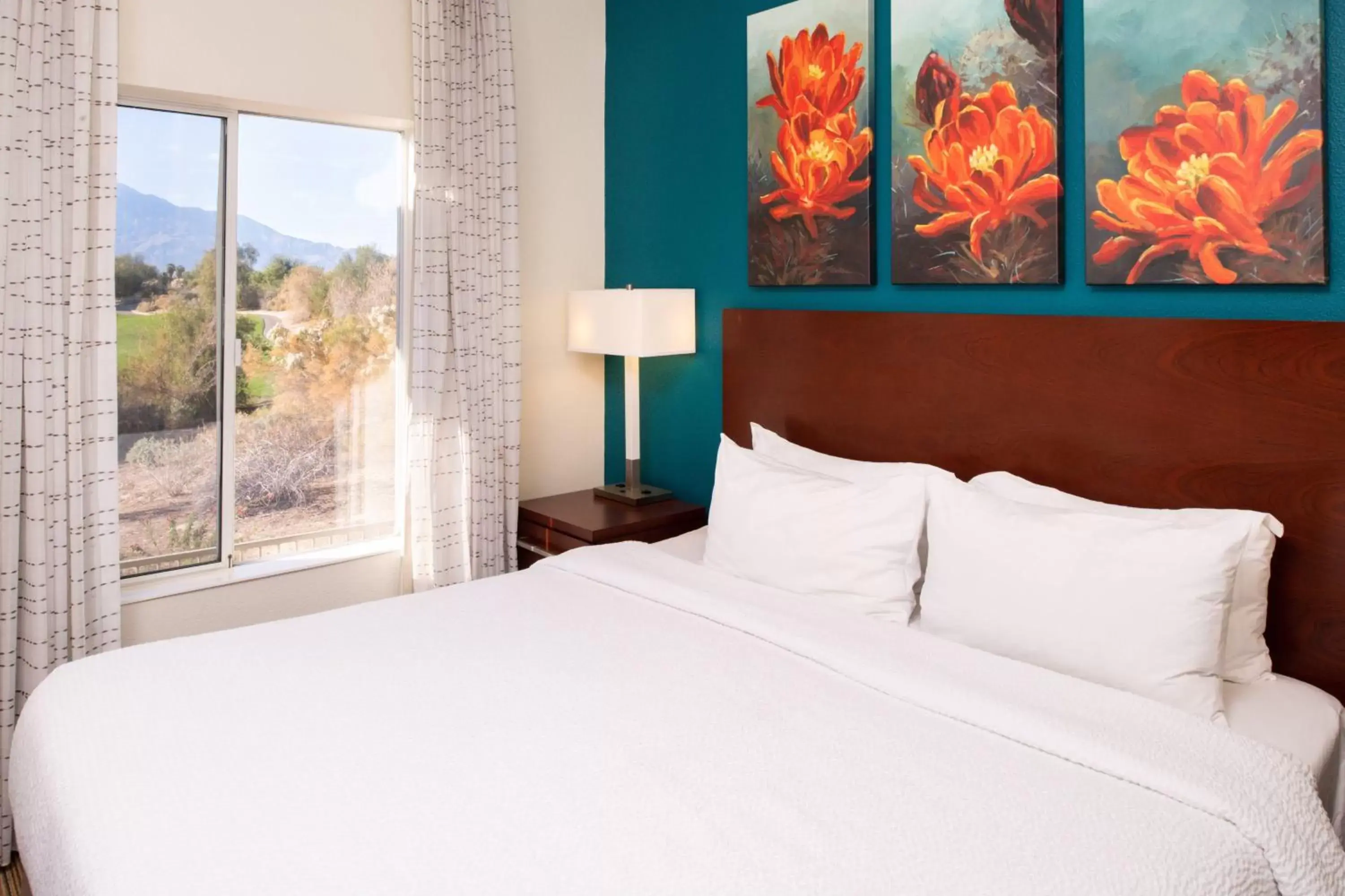 Bedroom, Bed in Residence Inn Palm Desert
