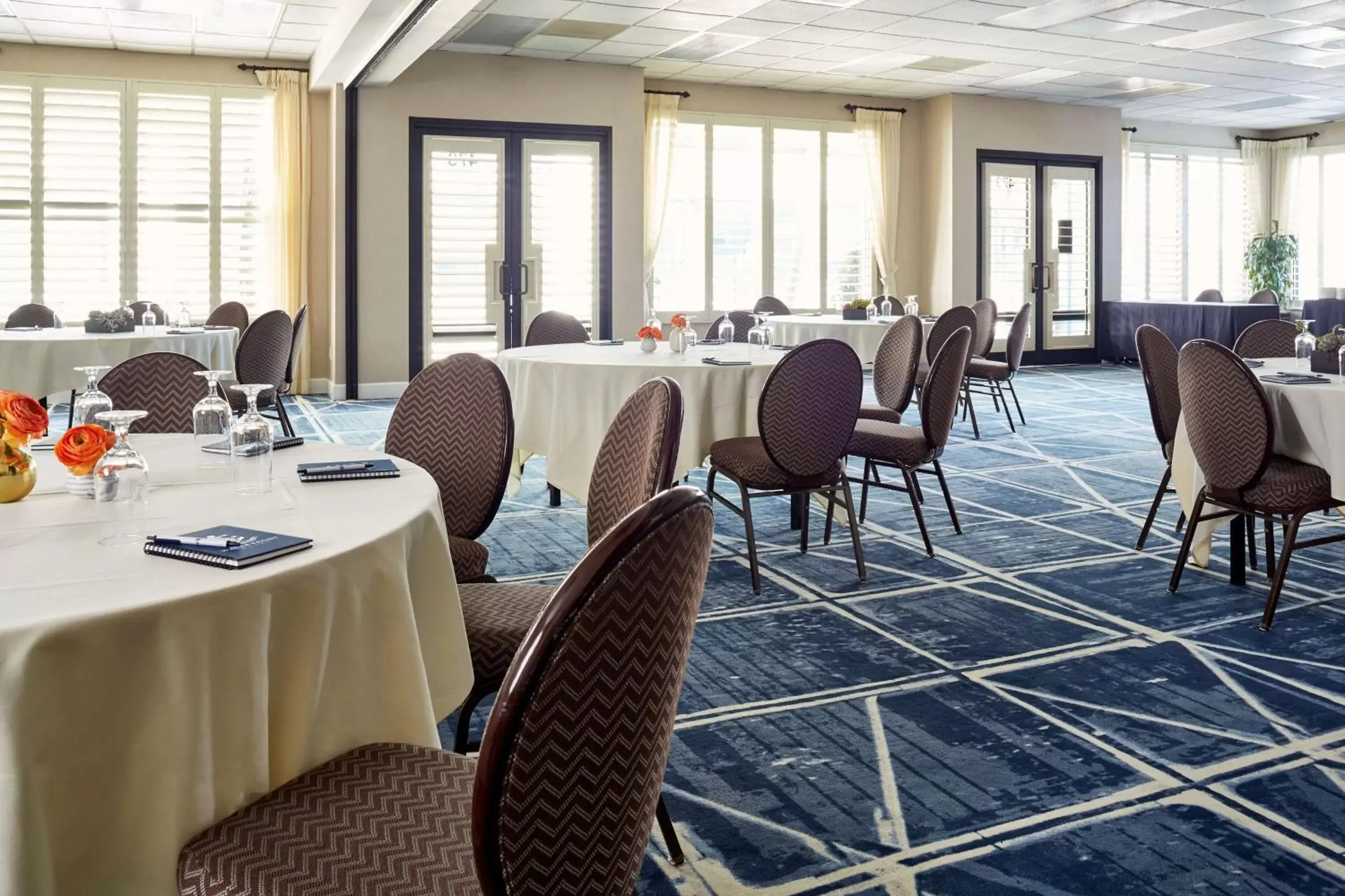 Meeting/conference room, Restaurant/Places to Eat in Waterfront Hotel, part of JdV by Hyatt
