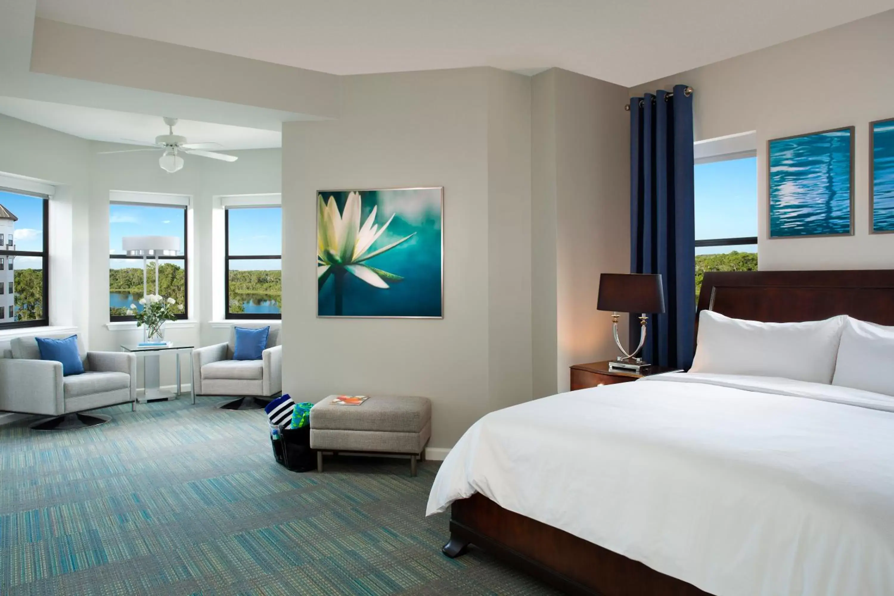 Bedroom, Bed in The Grove Resort & Water Park Orlando