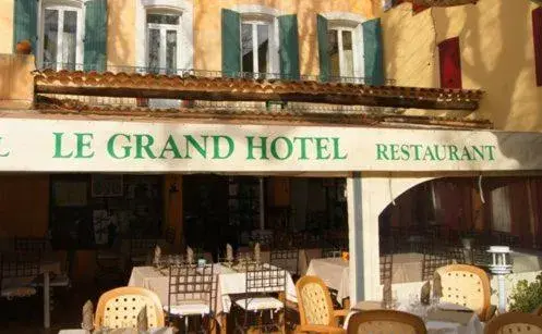Restaurant/places to eat in Le Grand Hotel