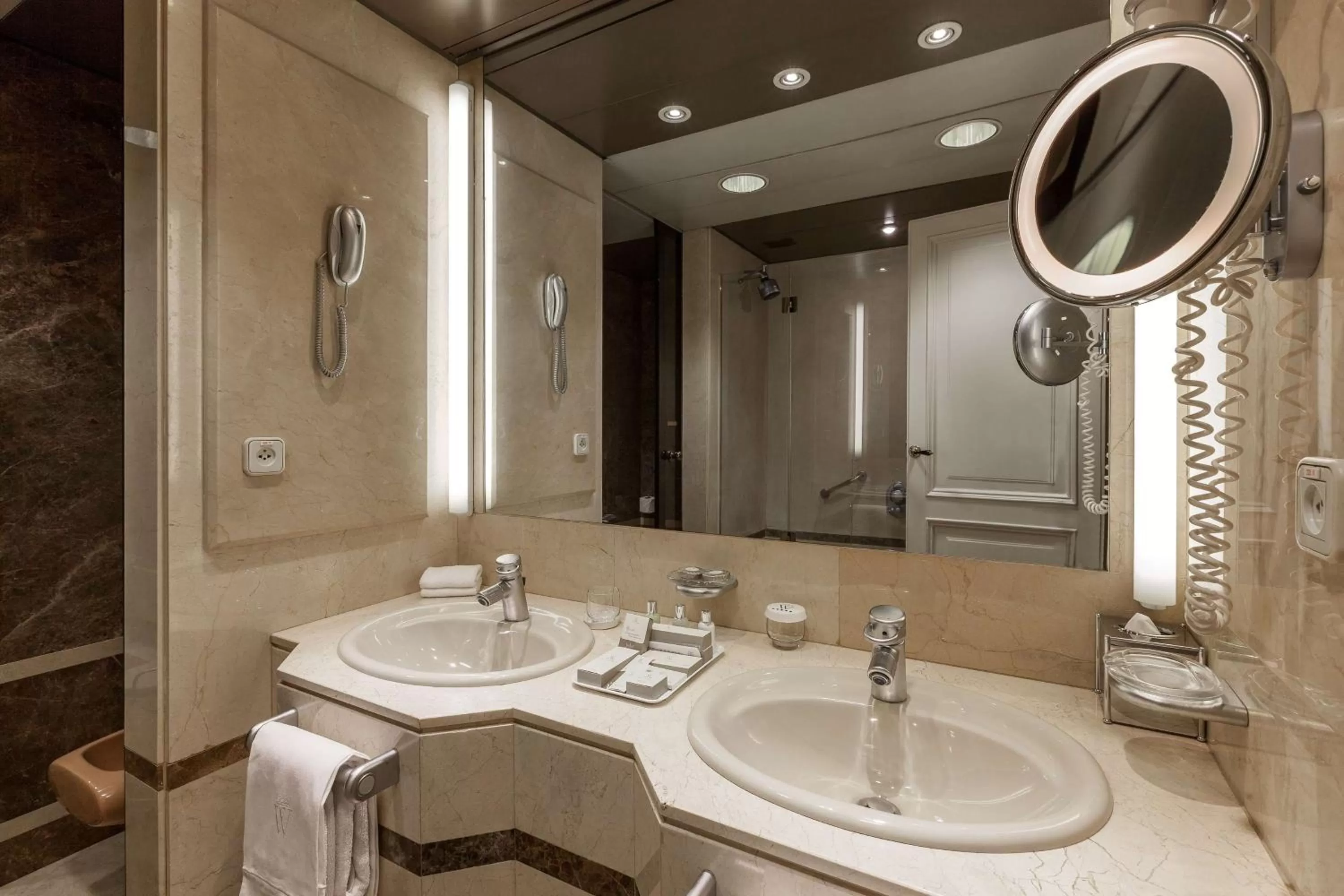 Bathroom in Wellington Hotel & Spa Madrid