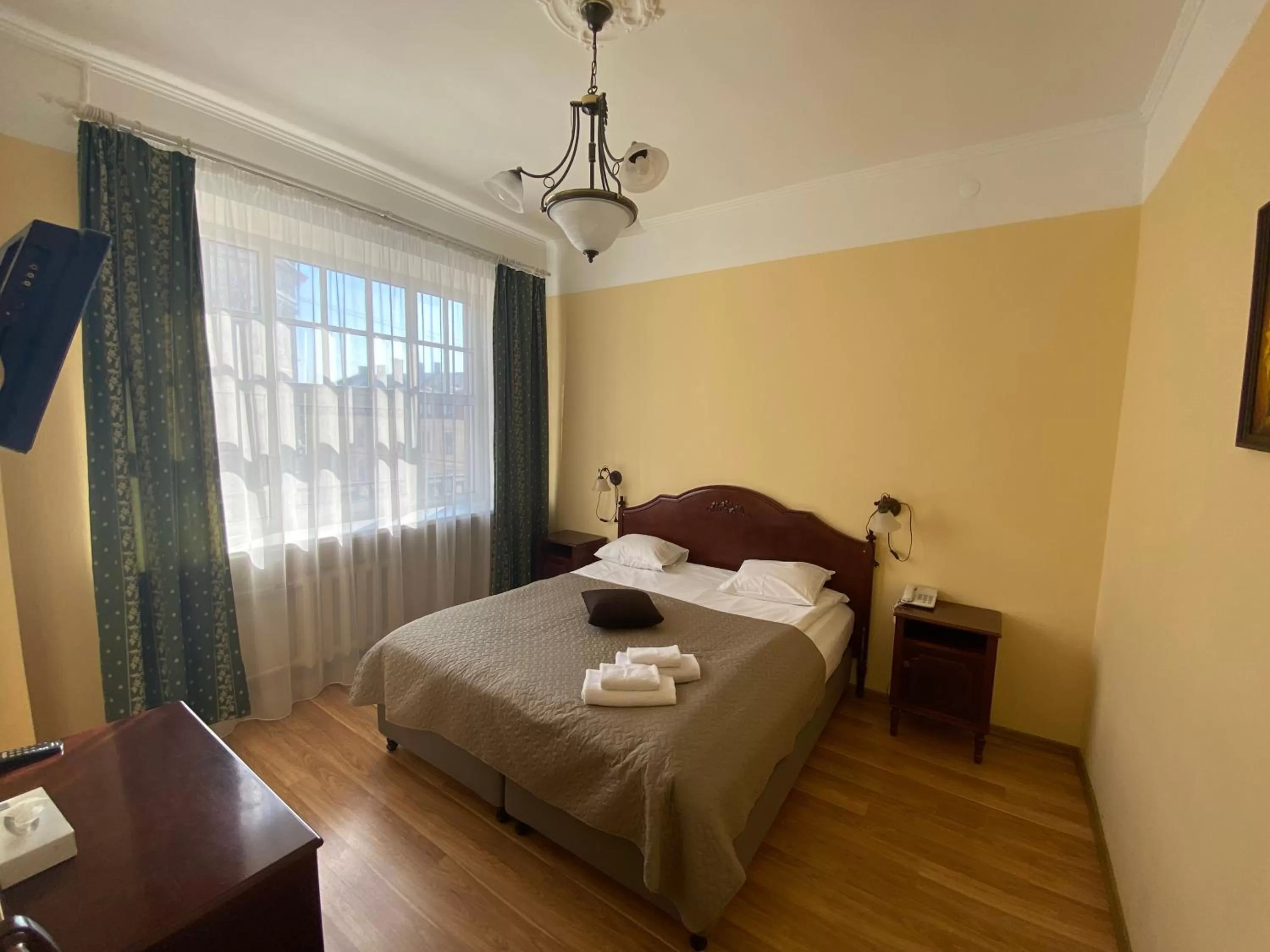 Photo of the whole room, Bed in Viktorija