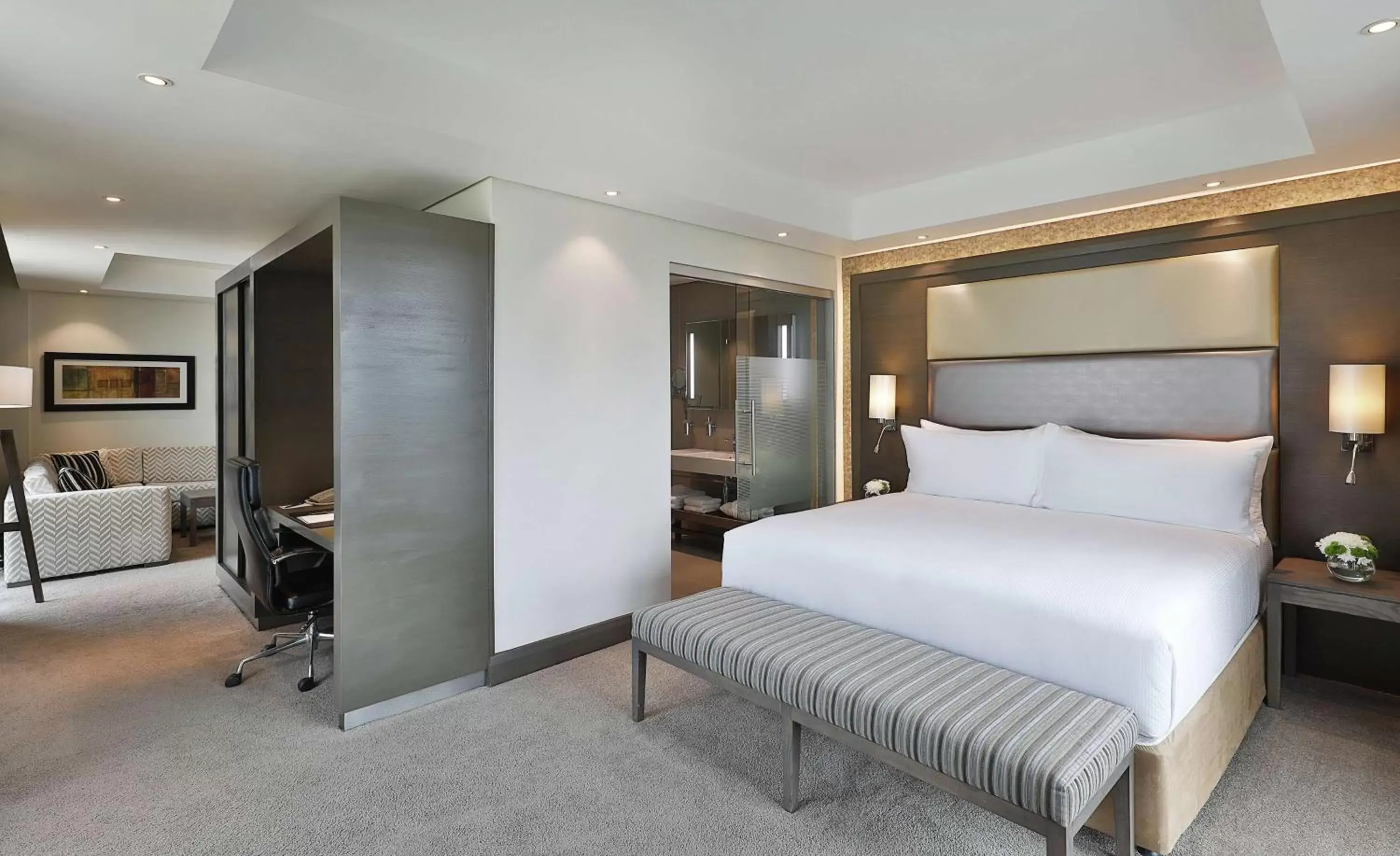 Bed in Legend Hotel Lagos Airport, Curio Collection By Hilton