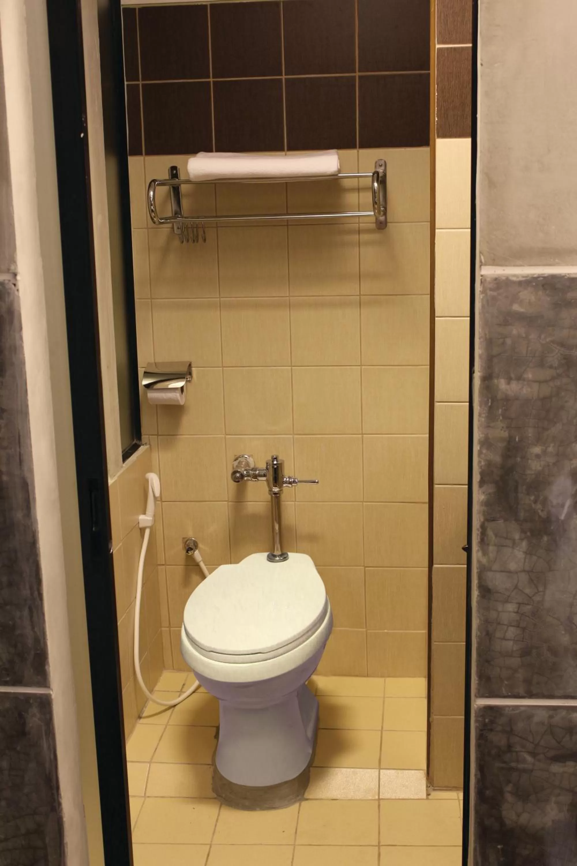 Bathroom in Bangkok 68