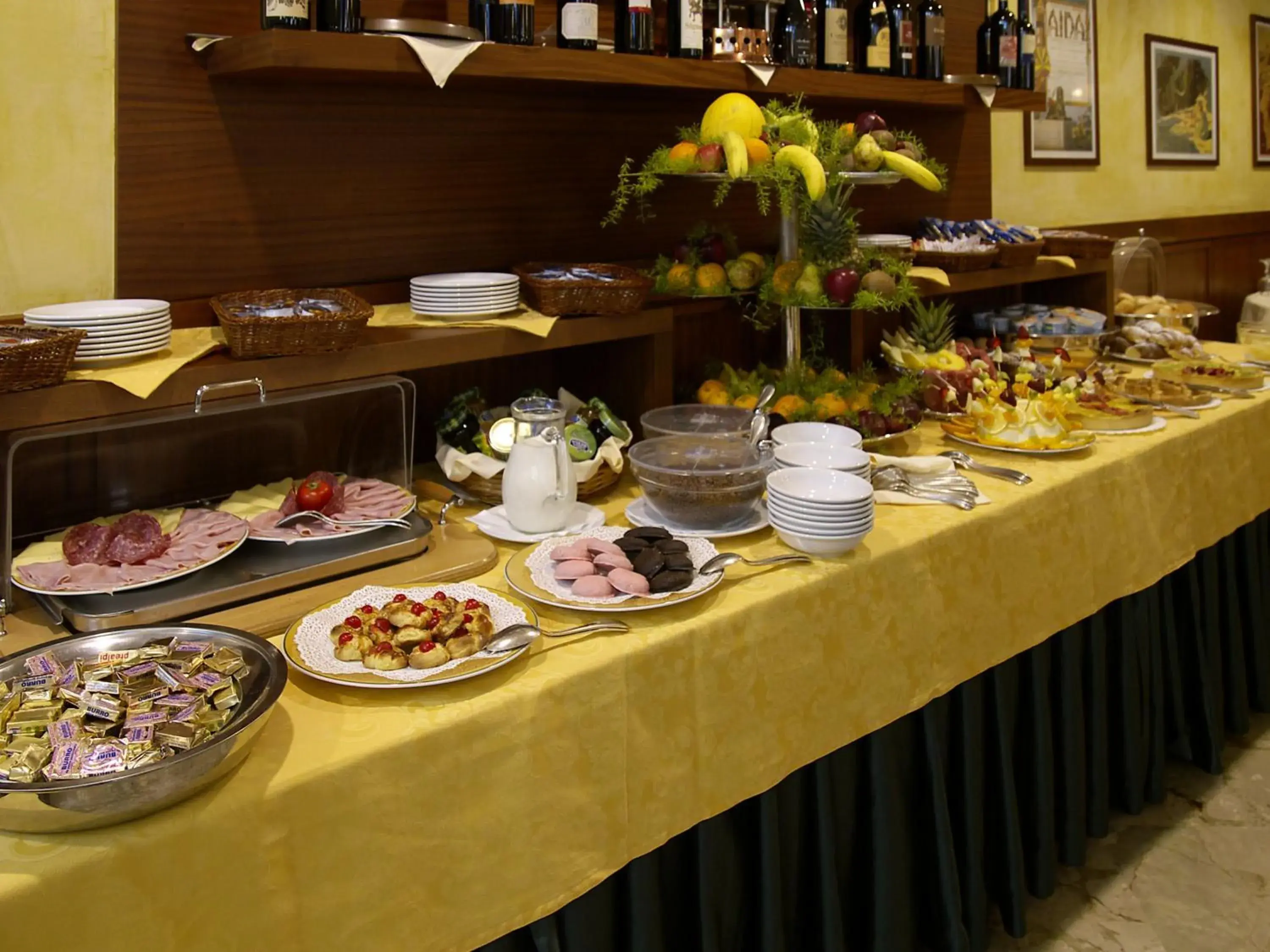 Food and drinks in Grande Albergo Maugeri