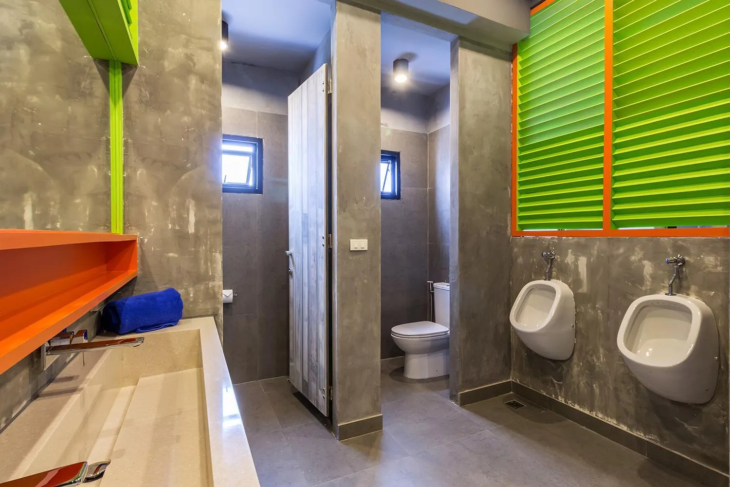 Bathroom in iSanook Hostel