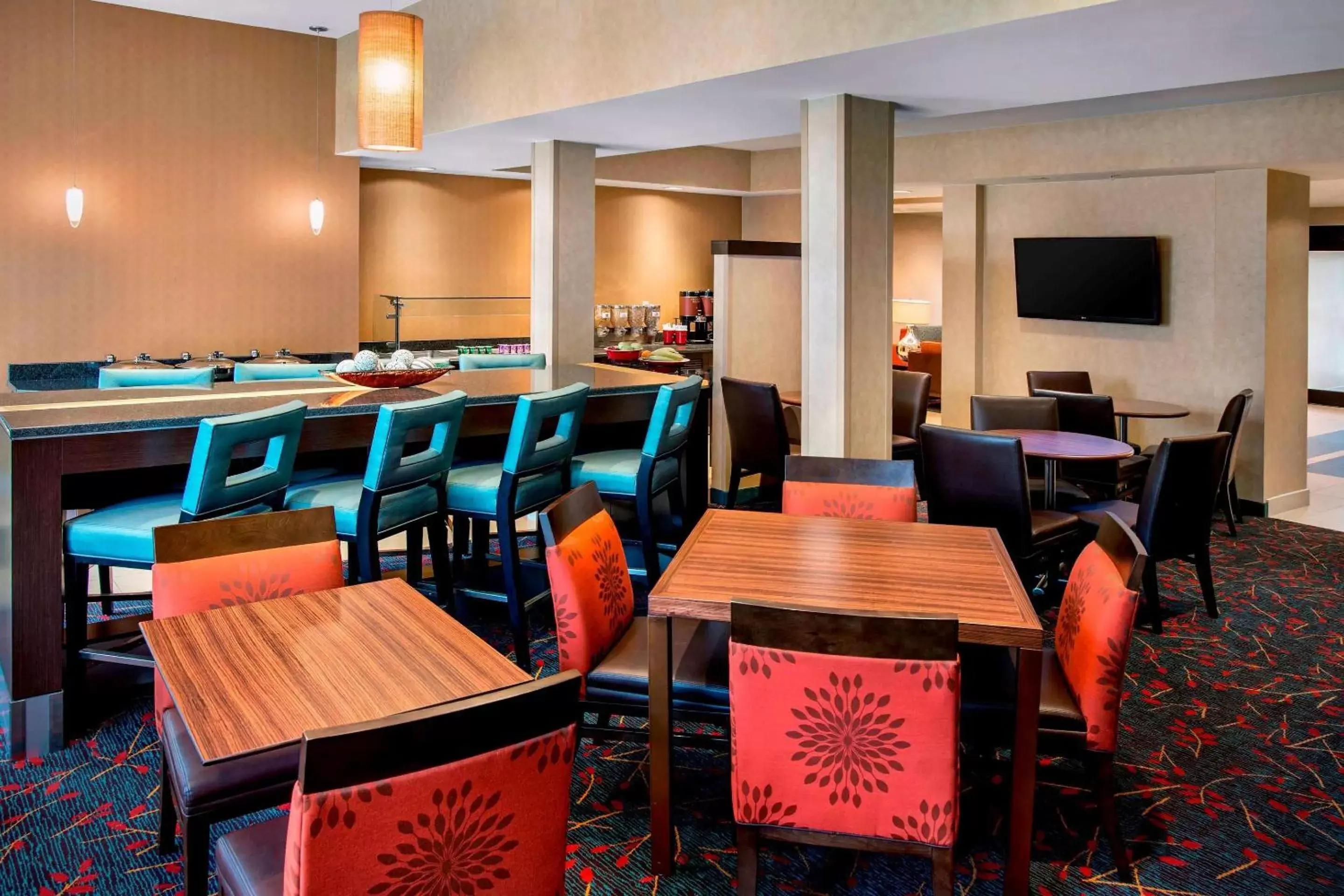 Lobby or reception, Restaurant/Places to Eat in Sonesta ES Suites Boston Westborough