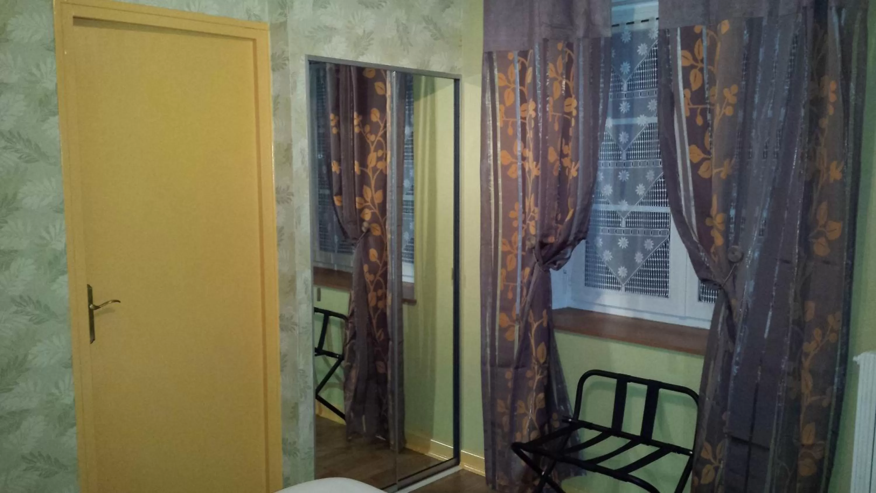 Bedroom in Hotel Le Bon Laboureur