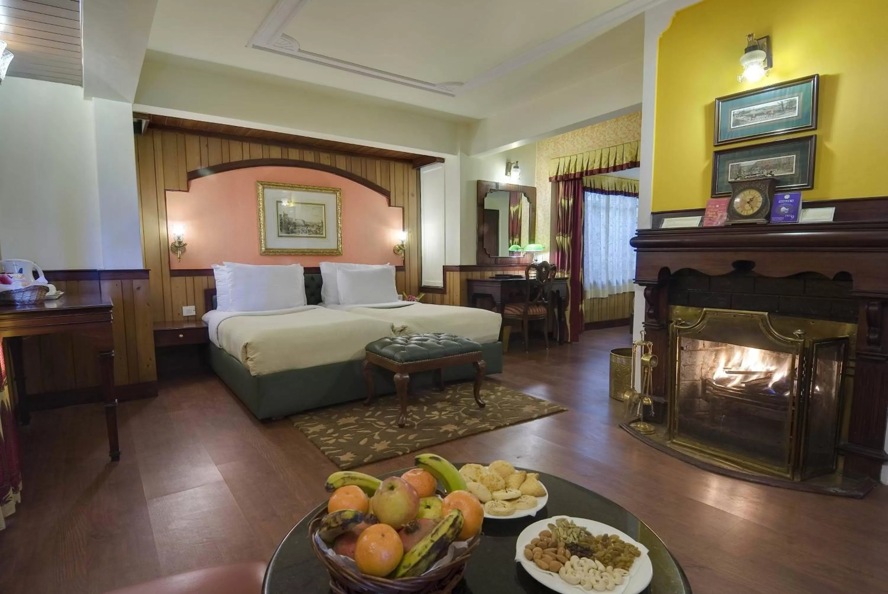 Photo of the whole room, Bed in Mayfair Darjeeling