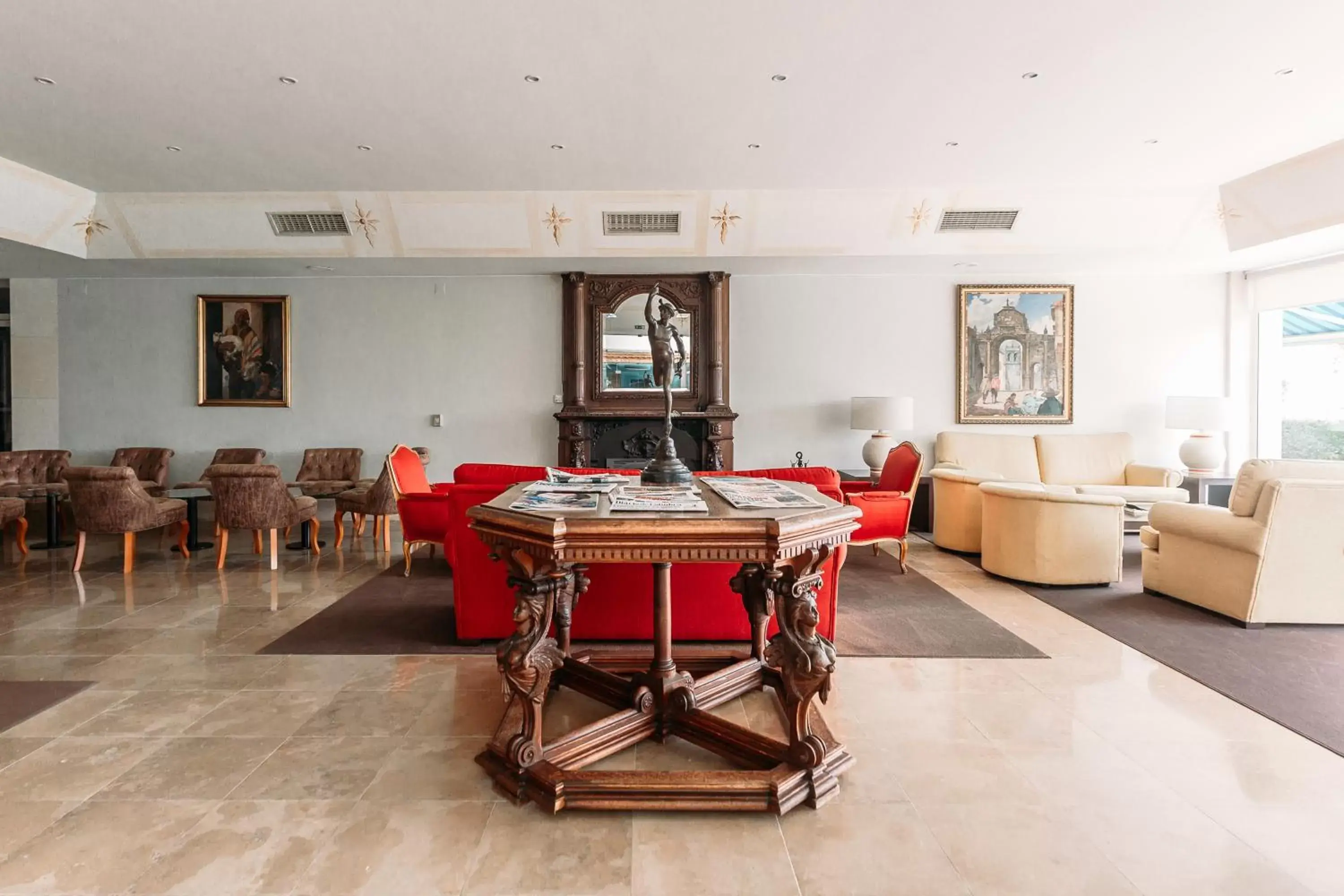 Lounge or bar, Dining Area in Conimbriga Hotel do Paço