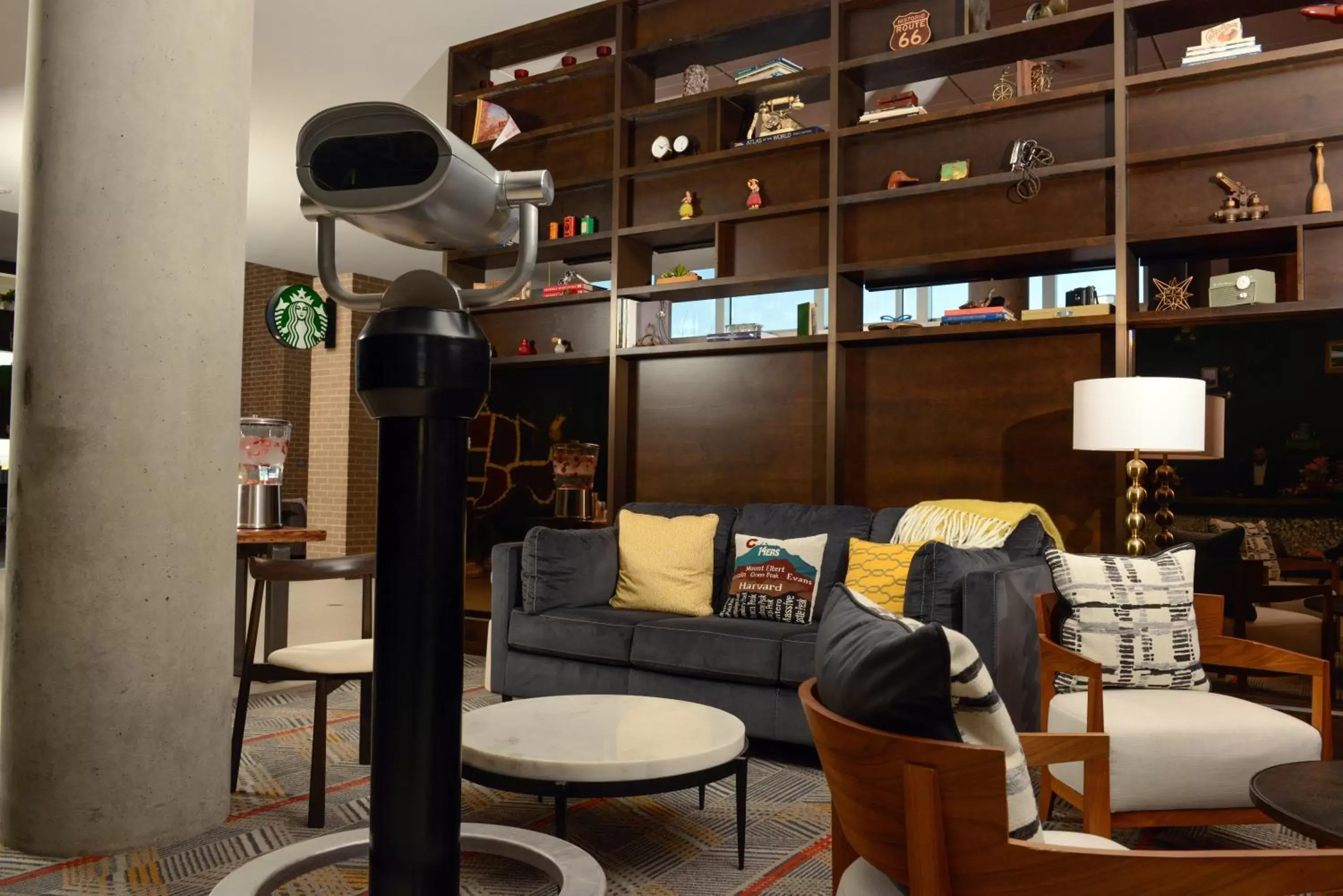 Seating area in Hyatt Place Pena Station/Denver Airport