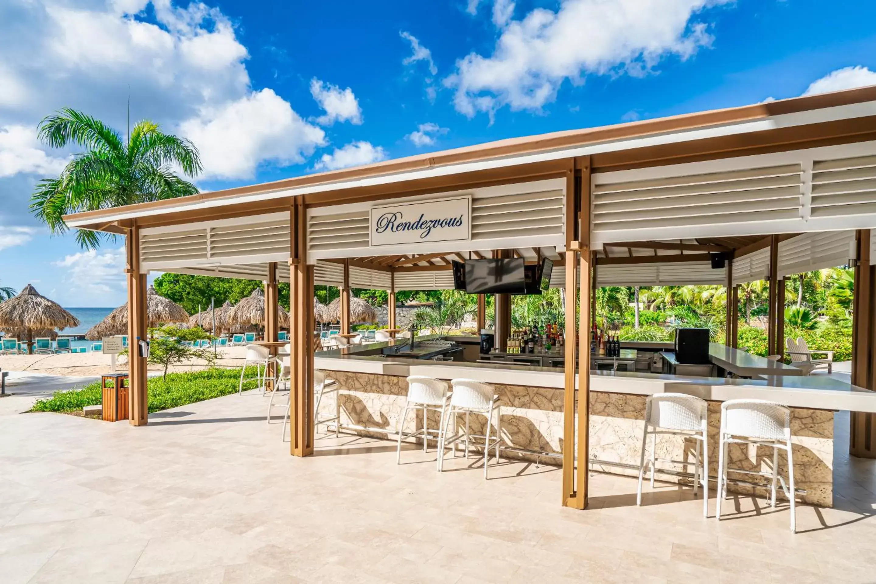 Lounge or bar in Dreams Curacao Resort, Spa & Casino