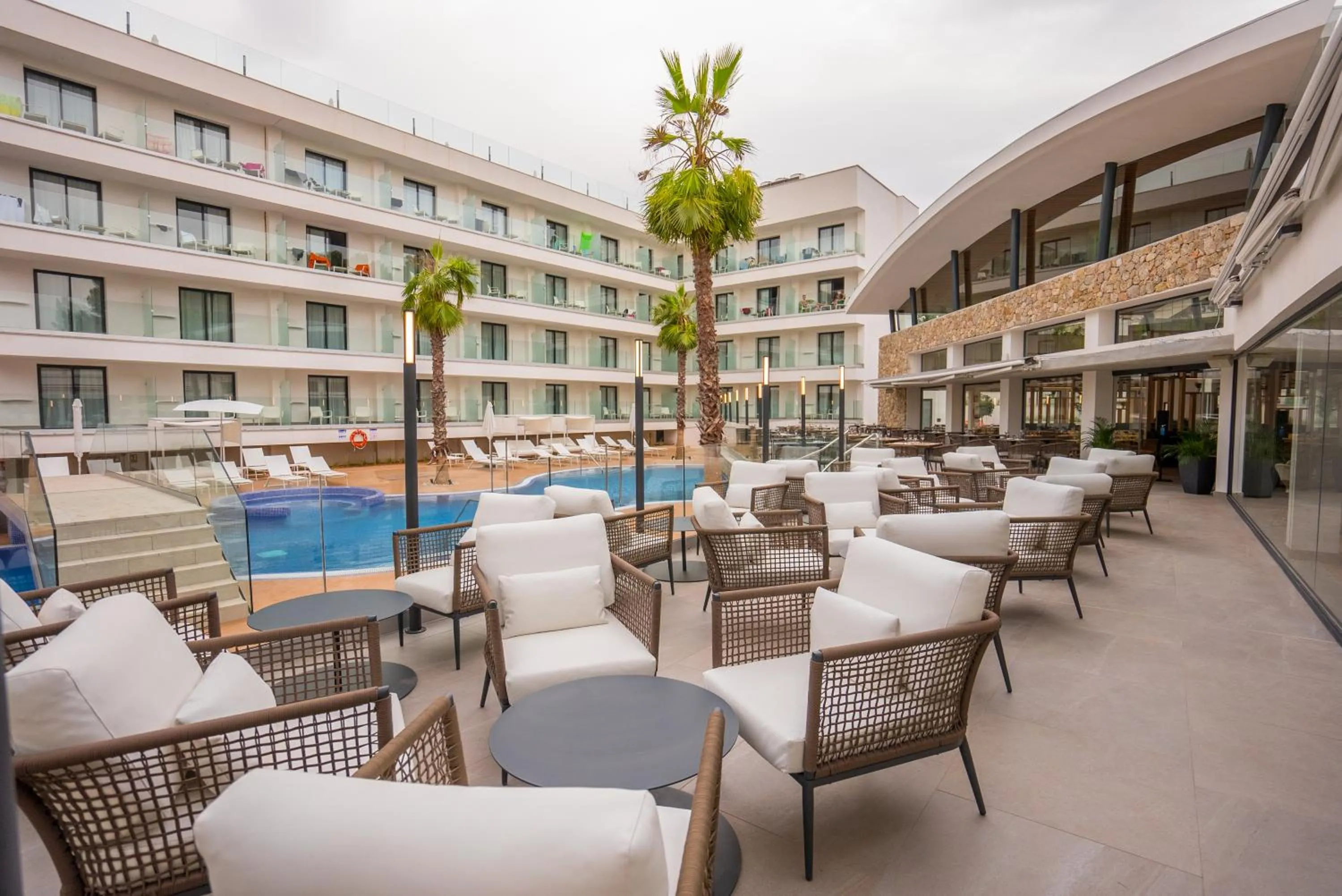 Restaurant/places to eat in Hotel Morlans Suites - Adults Only