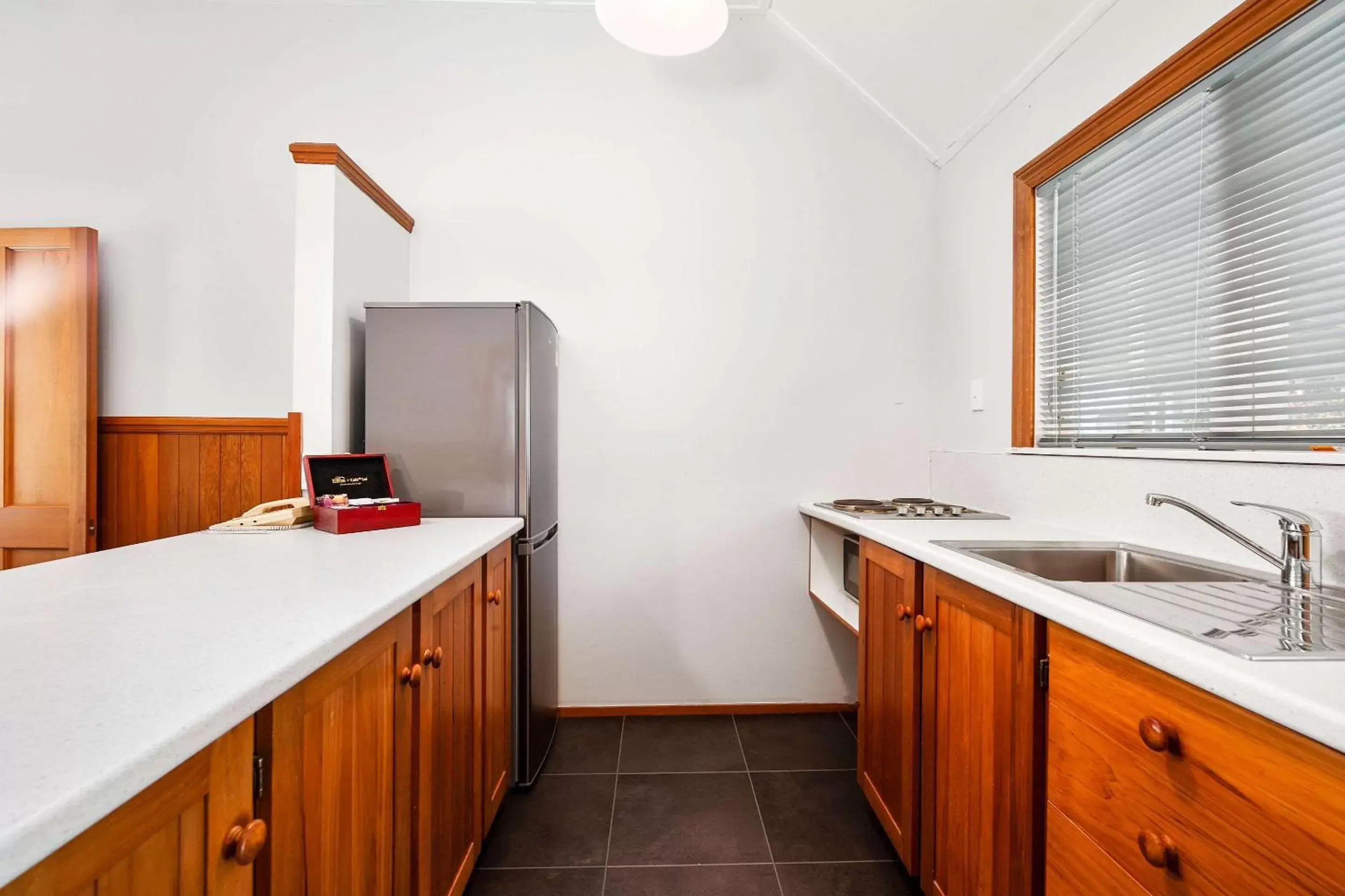 Bedroom, Kitchen/Kitchenette in Quality Suites Huka Falls