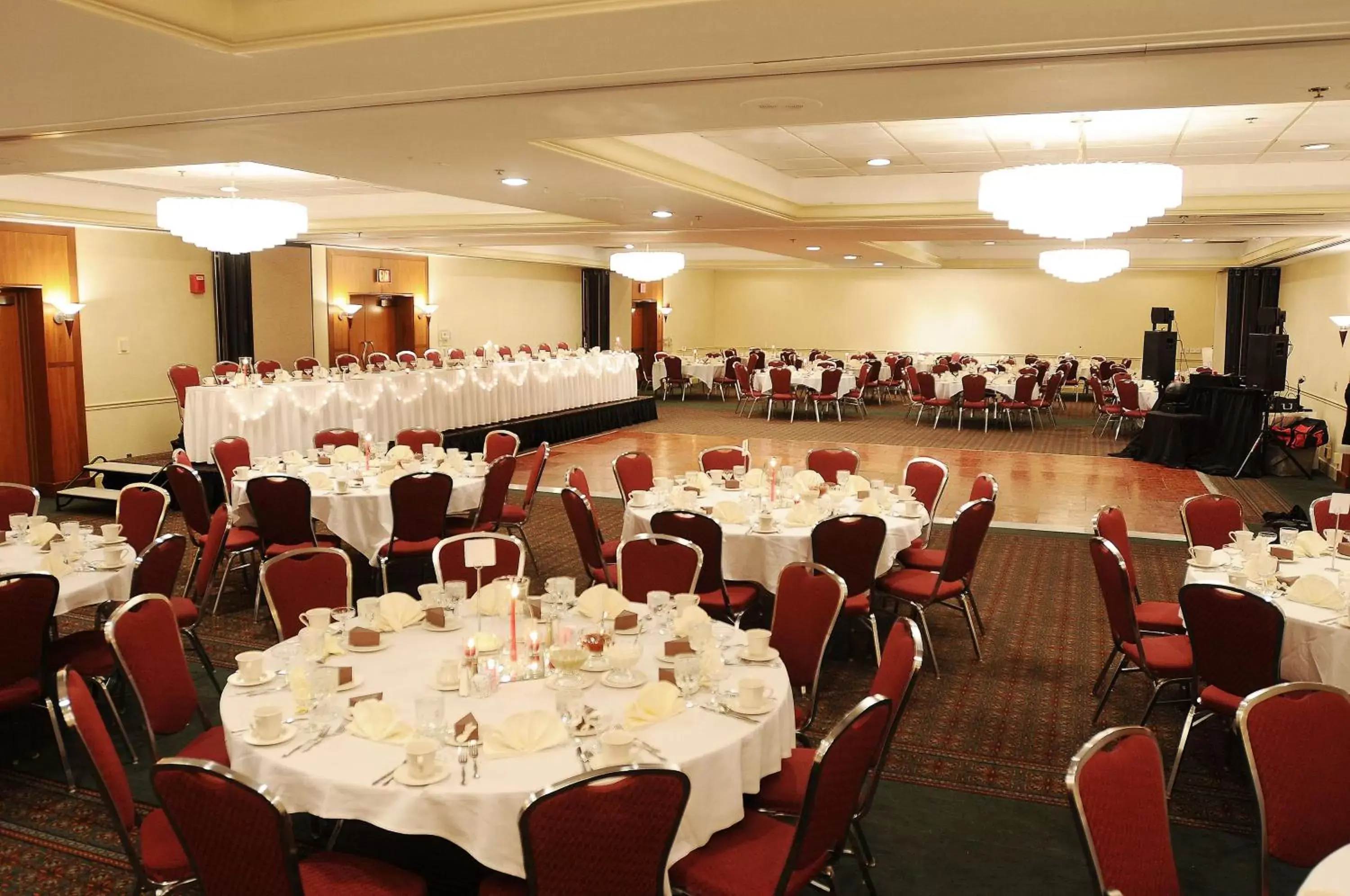 On site, Banquet Facilities in Radisson Hotel Milwaukee West