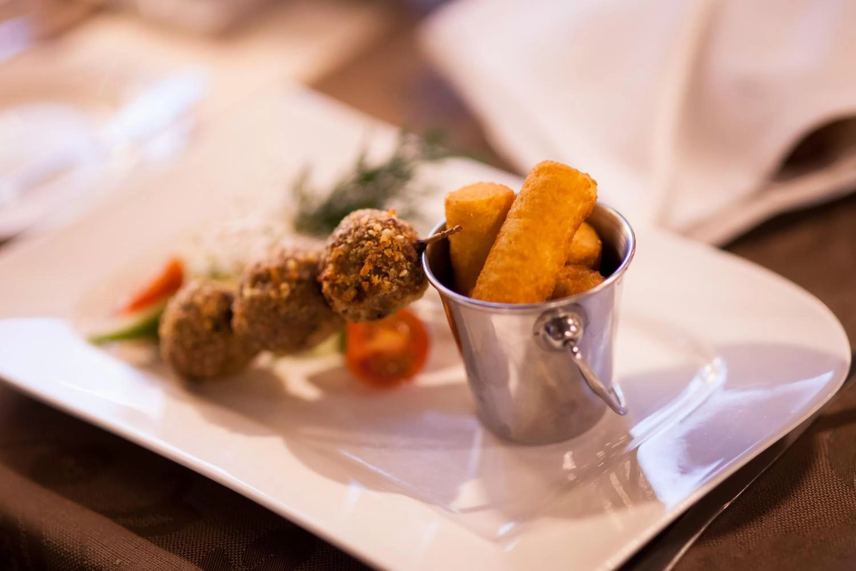 Restaurant/places to eat in Pesa Hotel