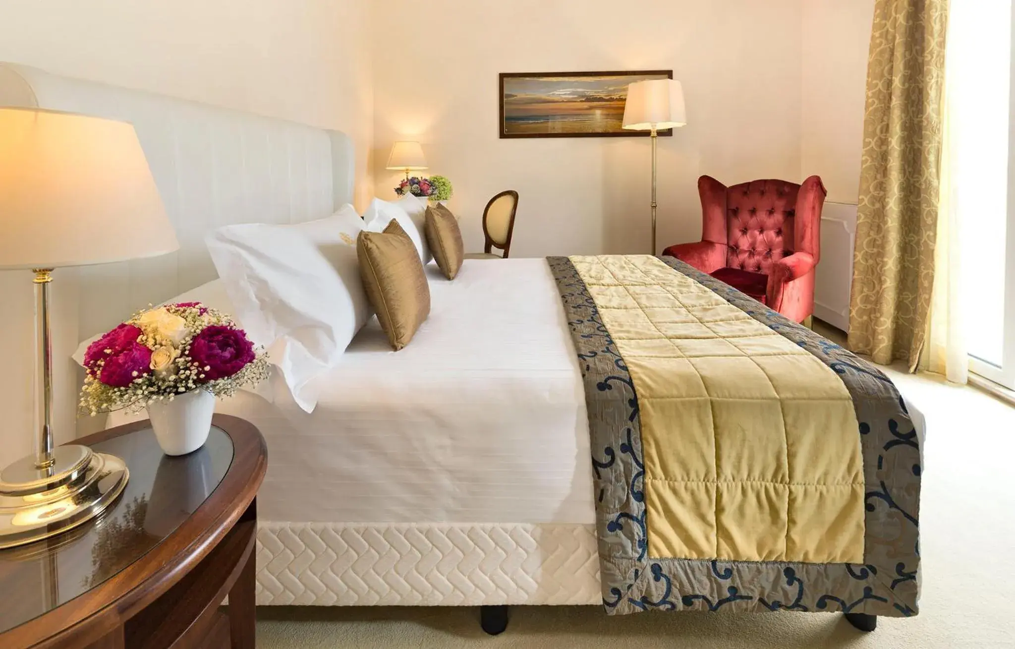 Bed in Hotel De Londres Bed in Hotel De Londres