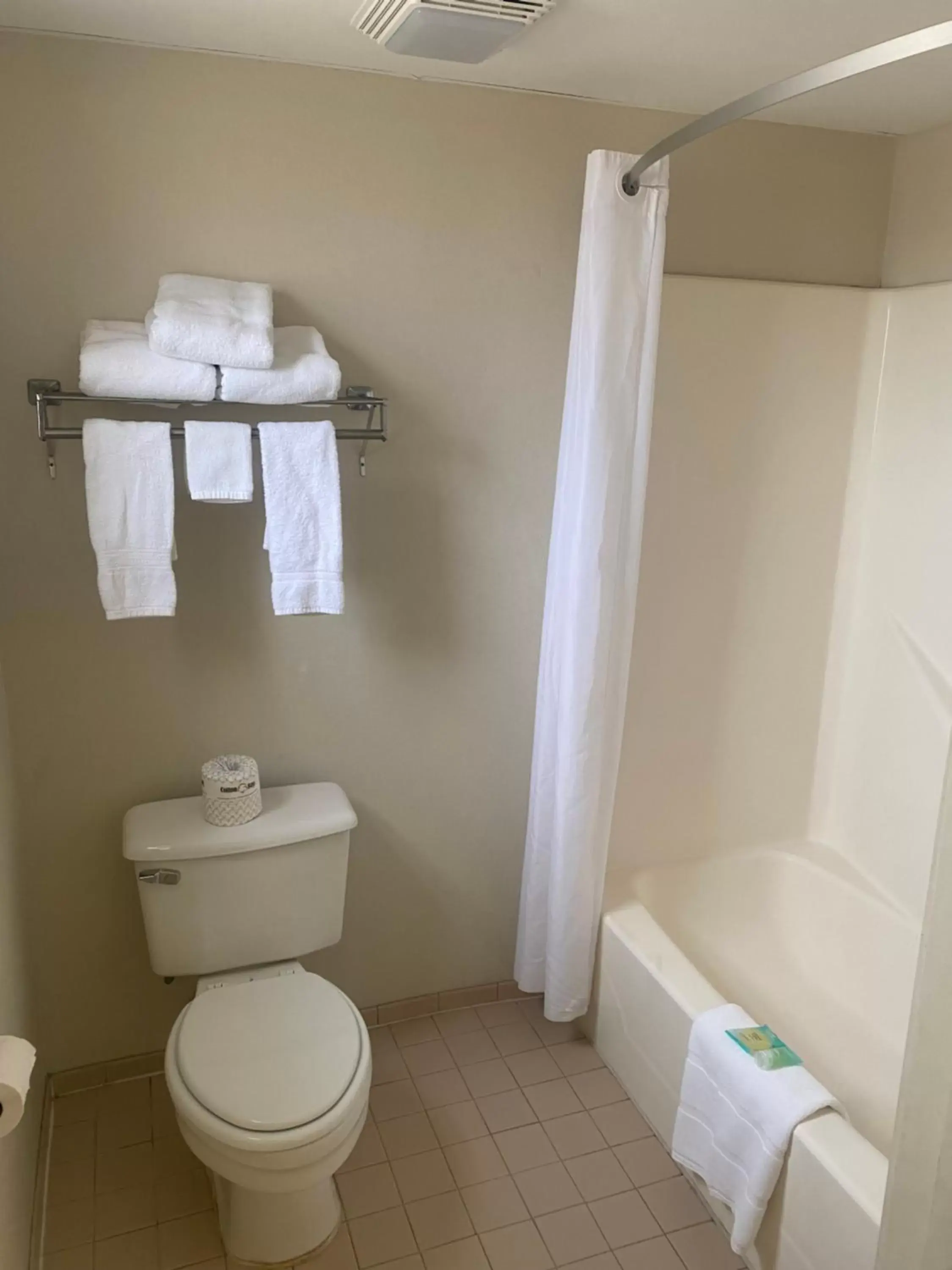 Toilet, Bathroom in Welcome Inn