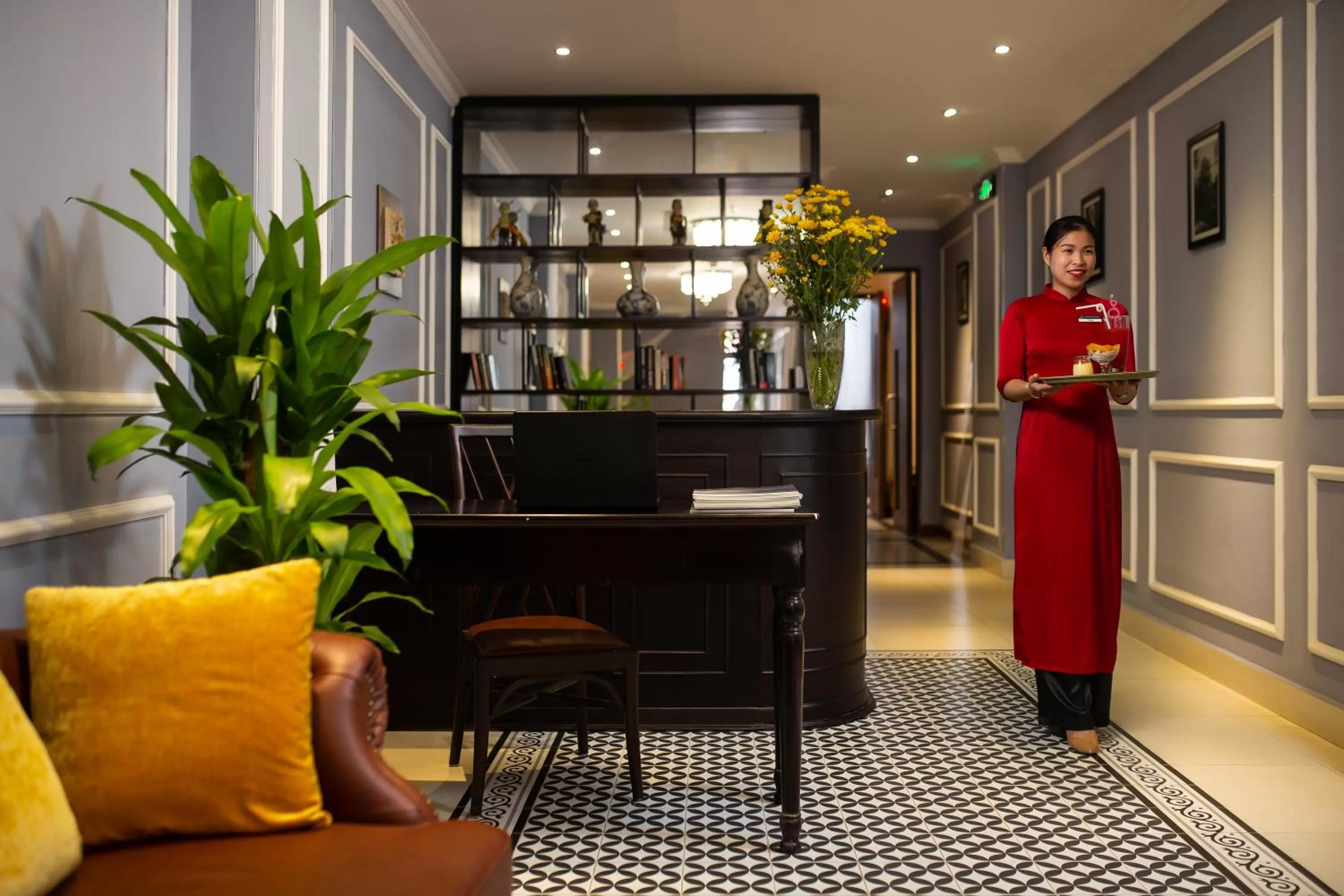 Staff in 22land Residence Hotel 71 Hang Bong Premium