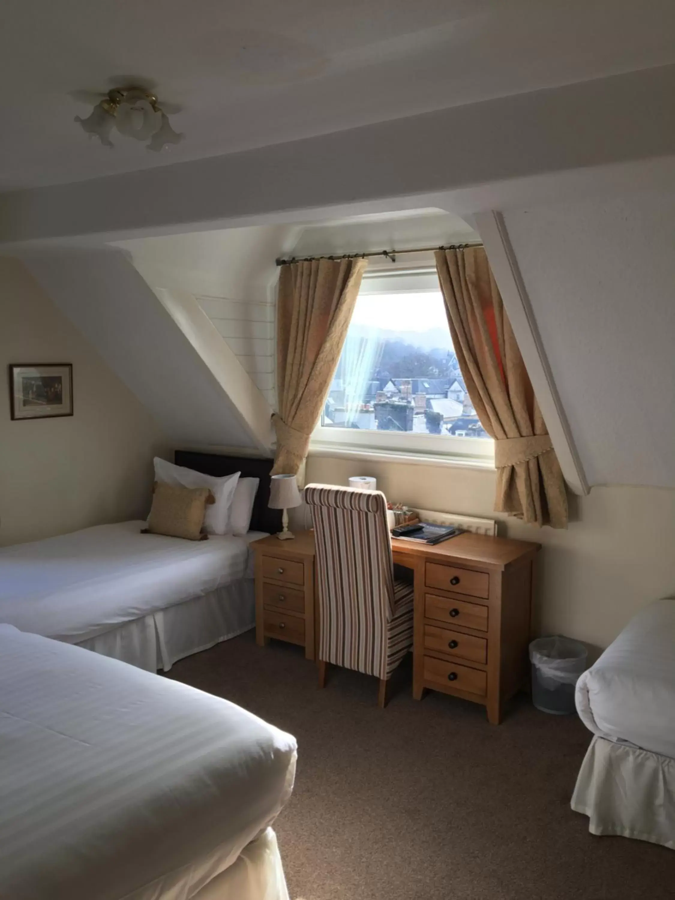 Bedroom, Seating Area in Lincoln Guest House