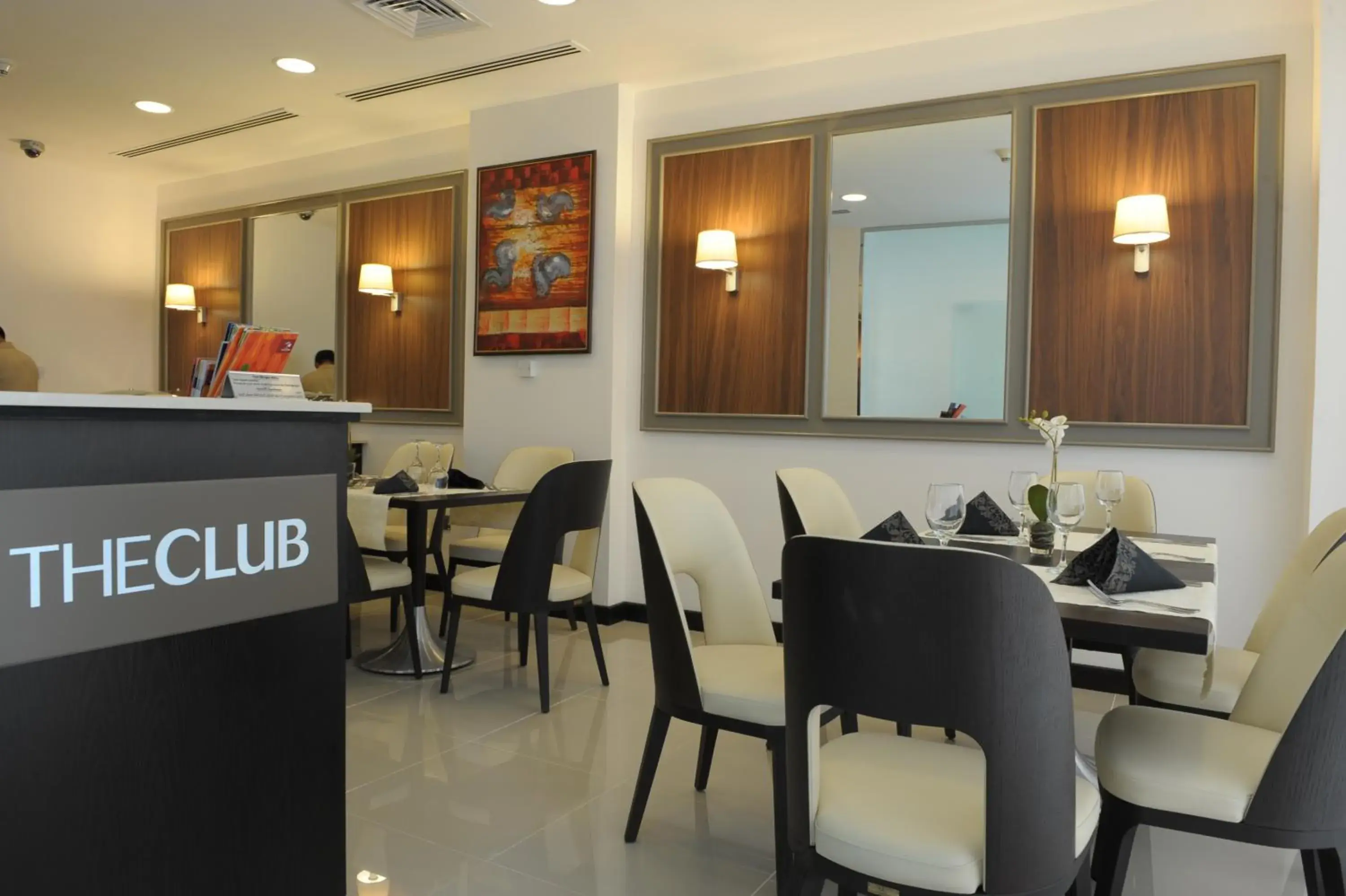 Restaurant/Places to Eat in The Apartments, Dubai World Trade Centre Hotel Apartments