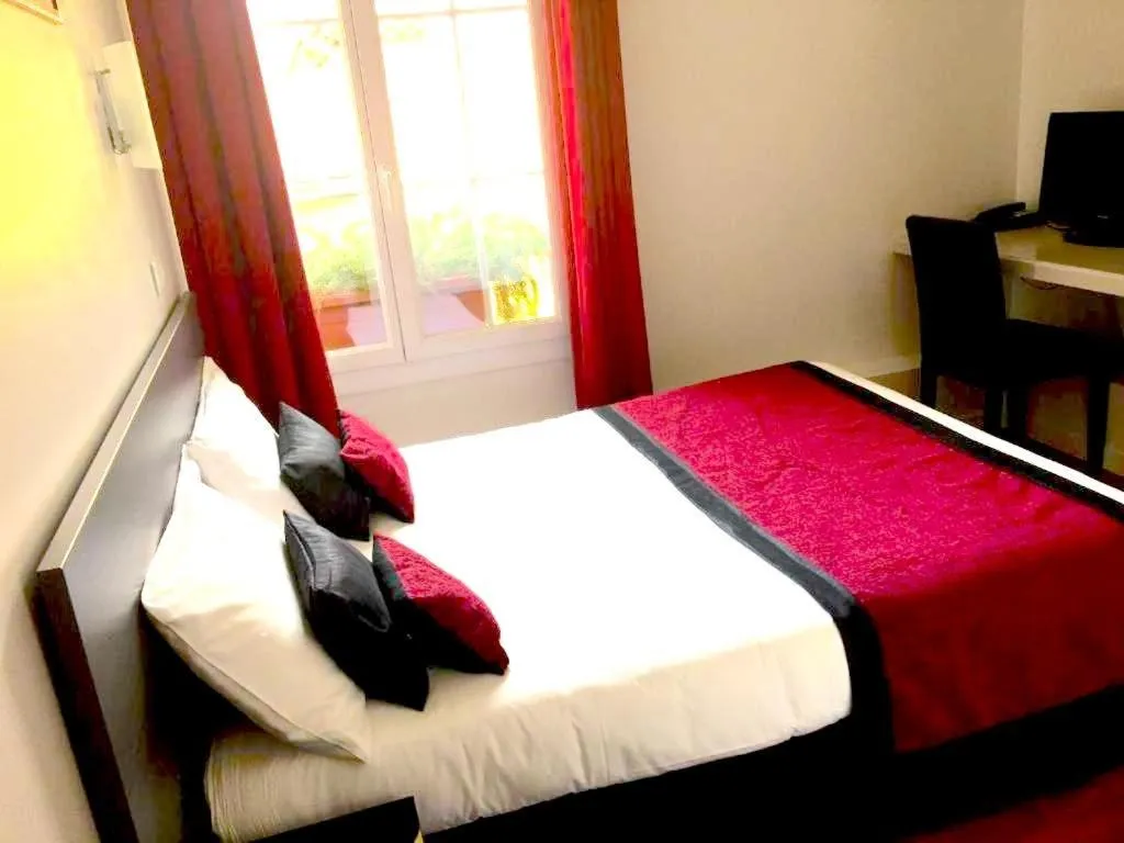 Bed in Hôtel Vendôme