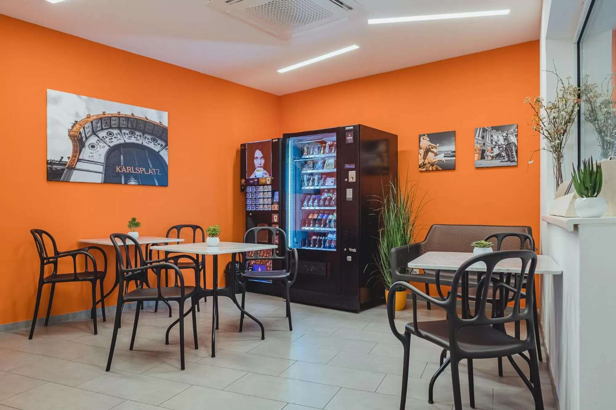 Lounge or bar in Oliver Apartments | contactless check-in