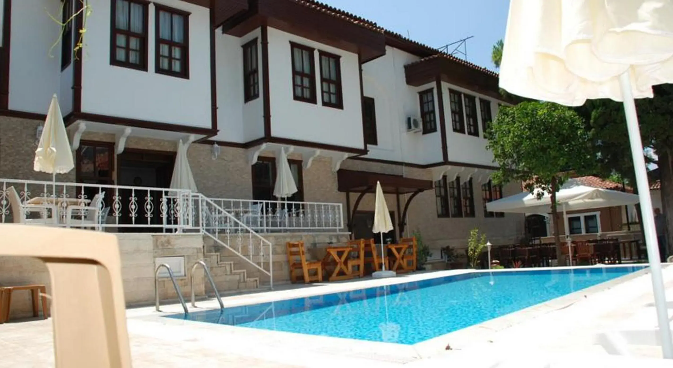 Facade/entrance, Property Building in Urcu Hotel