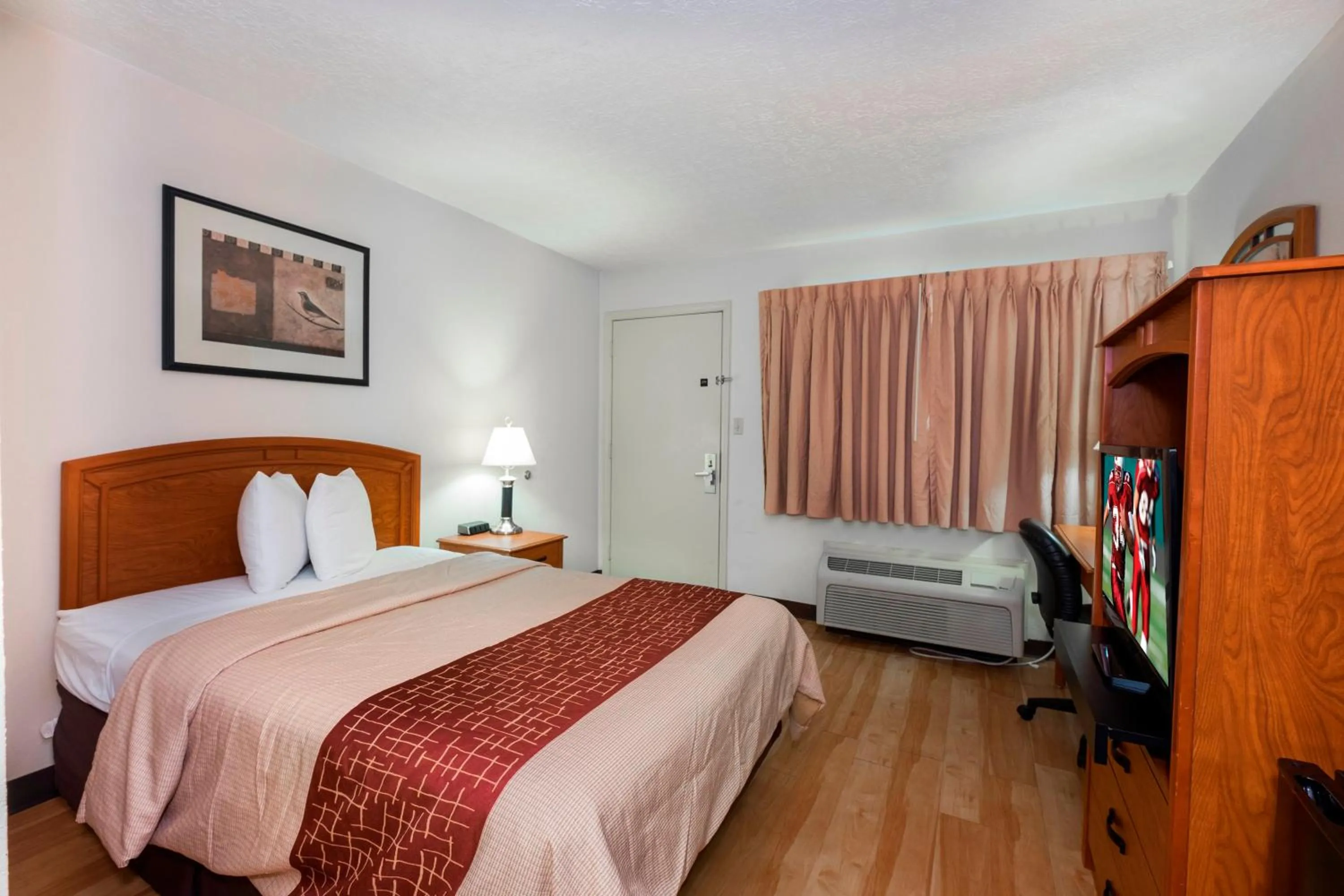 Floor plan in Red Roof Inn Columbus Northeast Westerville